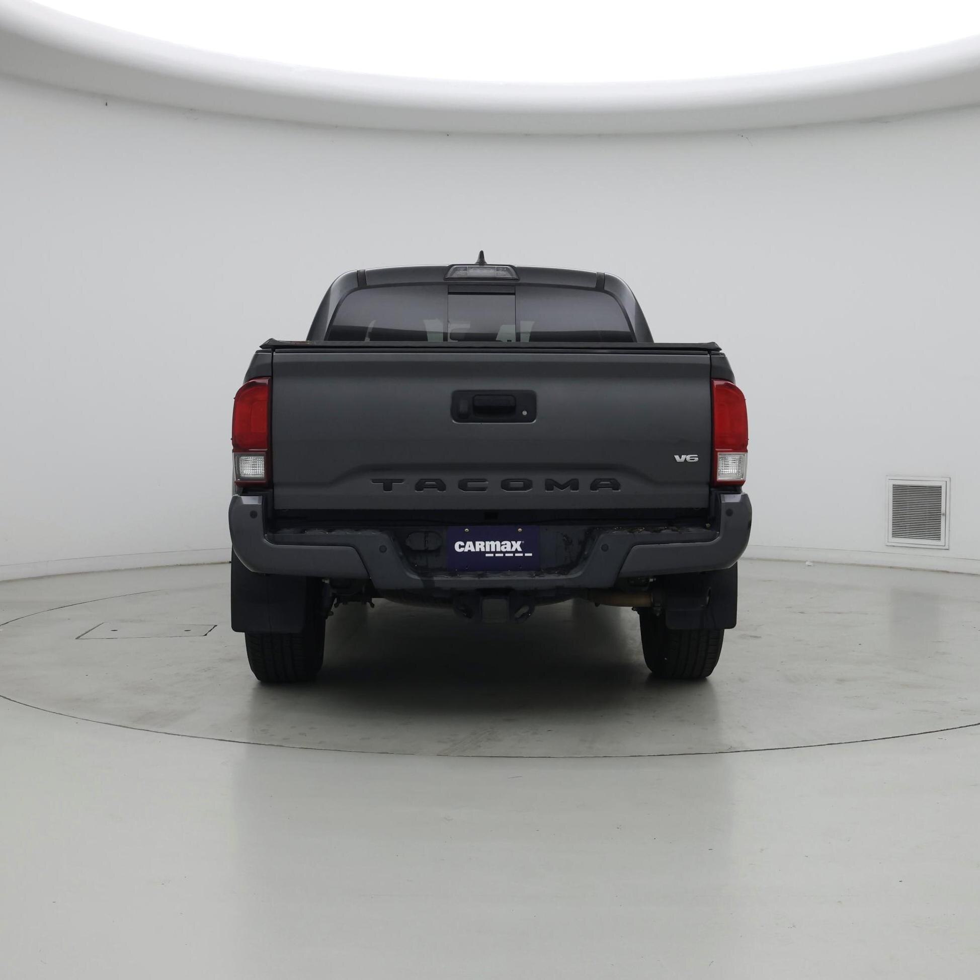 Thumbnail: 2019 Toyota Tacoma - 6