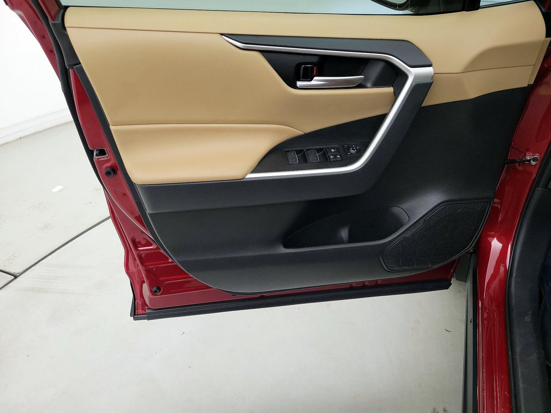Thumbnail: 2024 Toyota RAV4 - 12