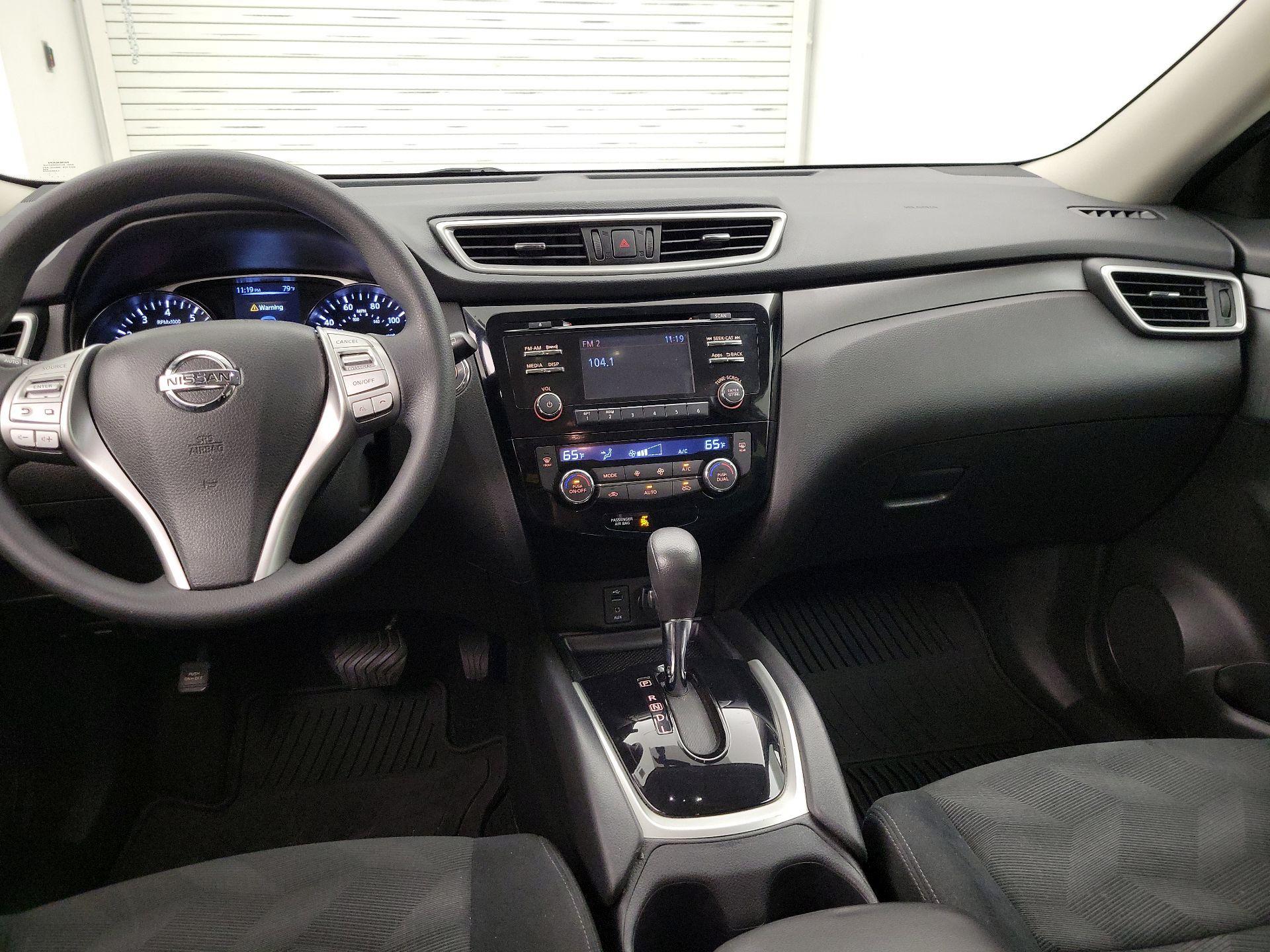 Thumbnail: 2016 Nissan Rogue - 9