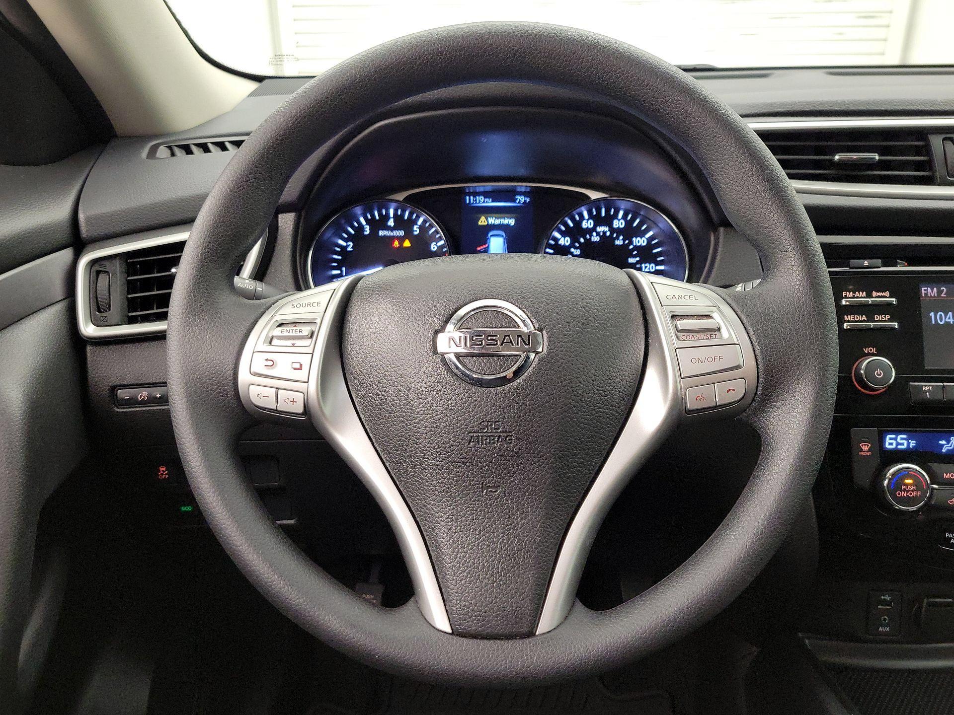 Thumbnail: 2016 Nissan Rogue - 10