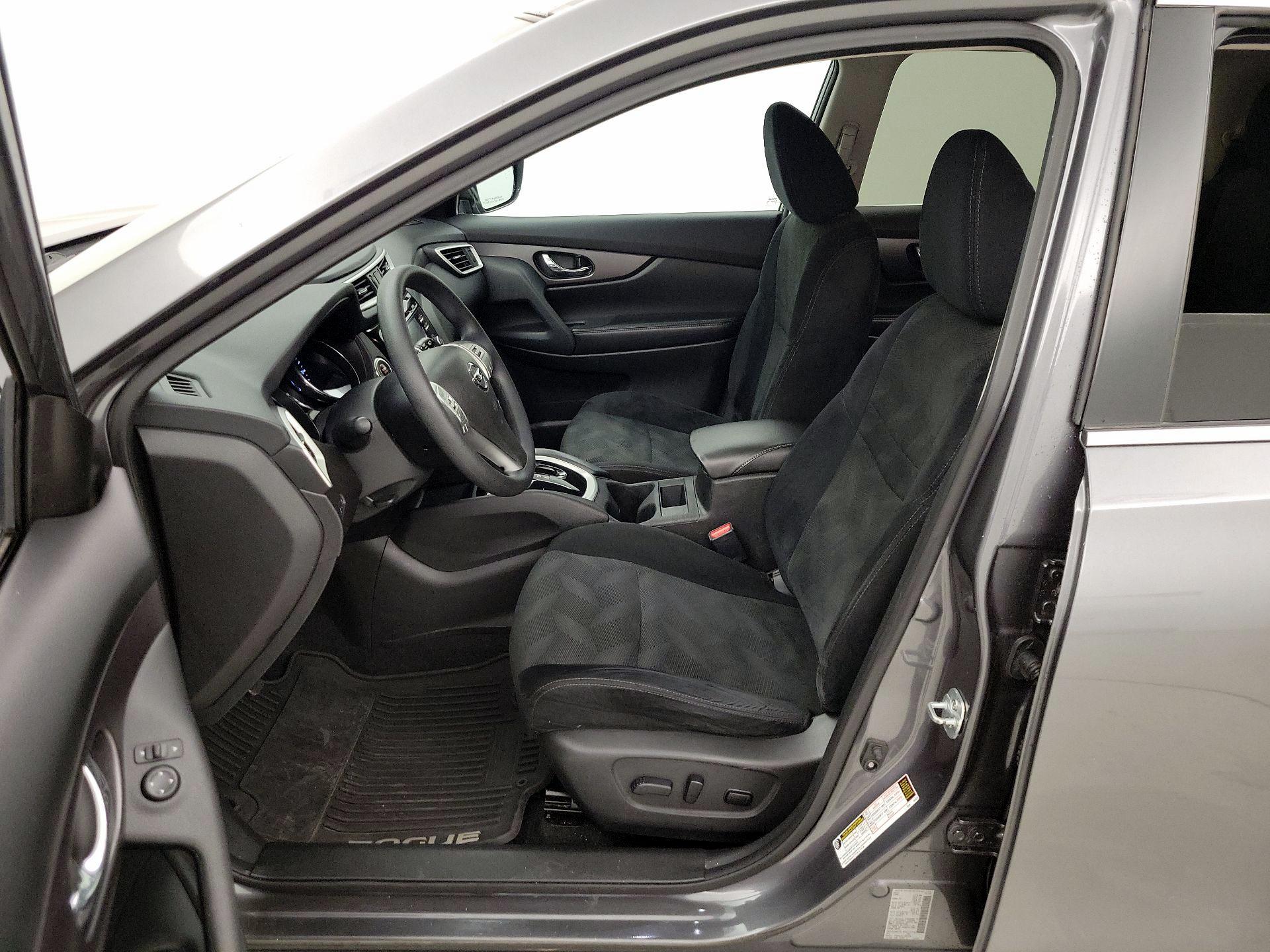 Thumbnail: 2016 Nissan Rogue - 11