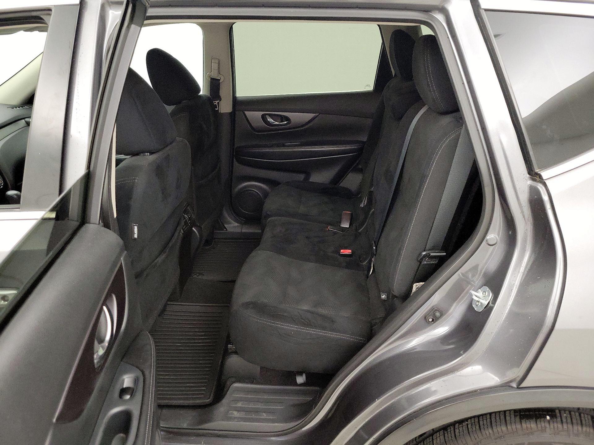 Thumbnail: 2016 Nissan Rogue - 19