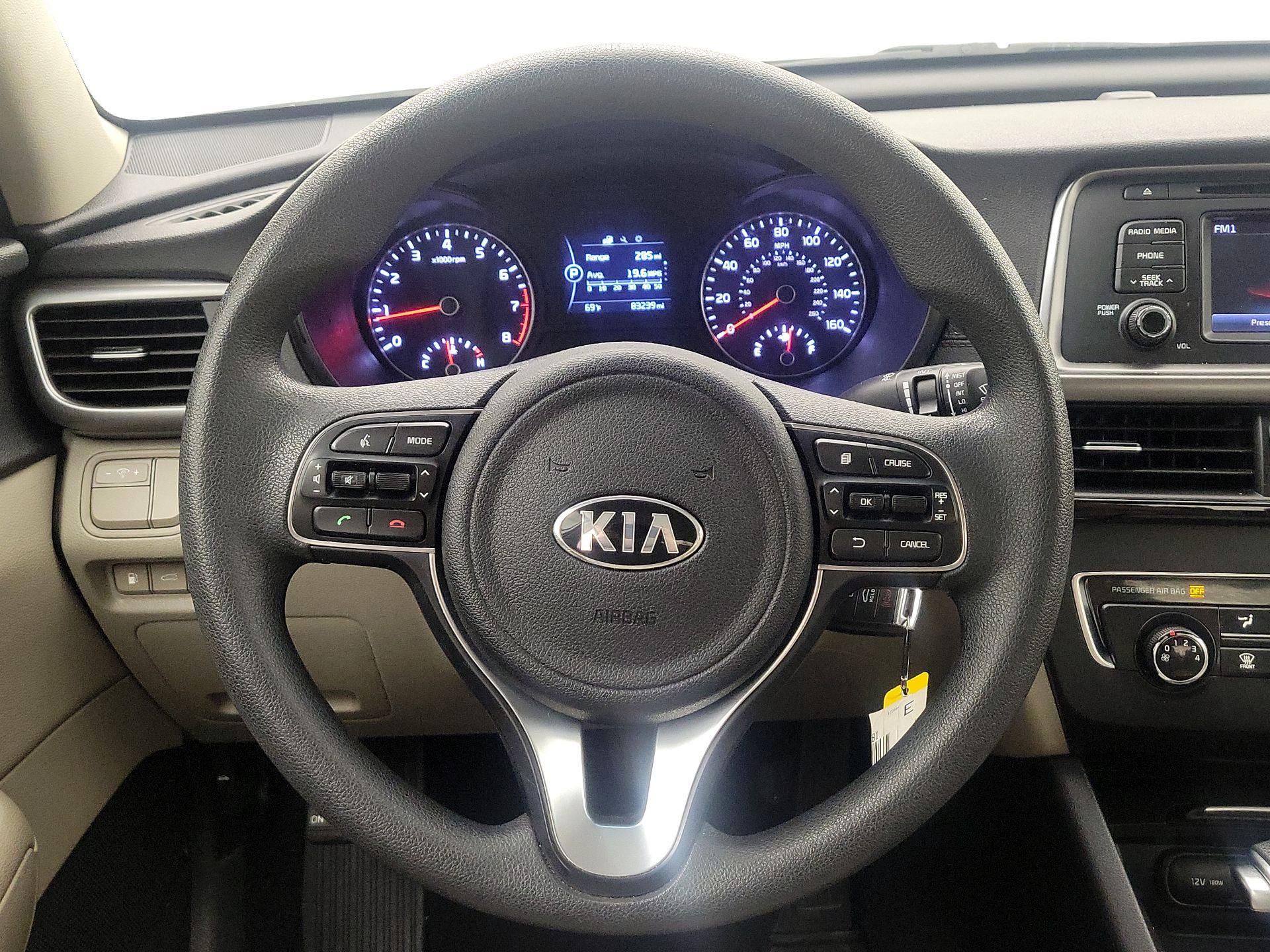 Thumbnail: 2016 Kia Optima - 10