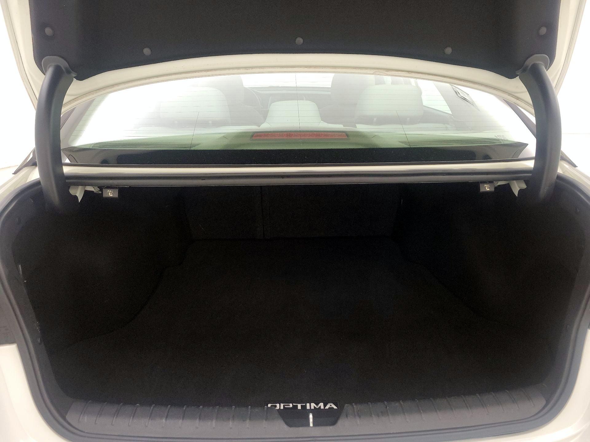 Thumbnail: 2016 Kia Optima - 20