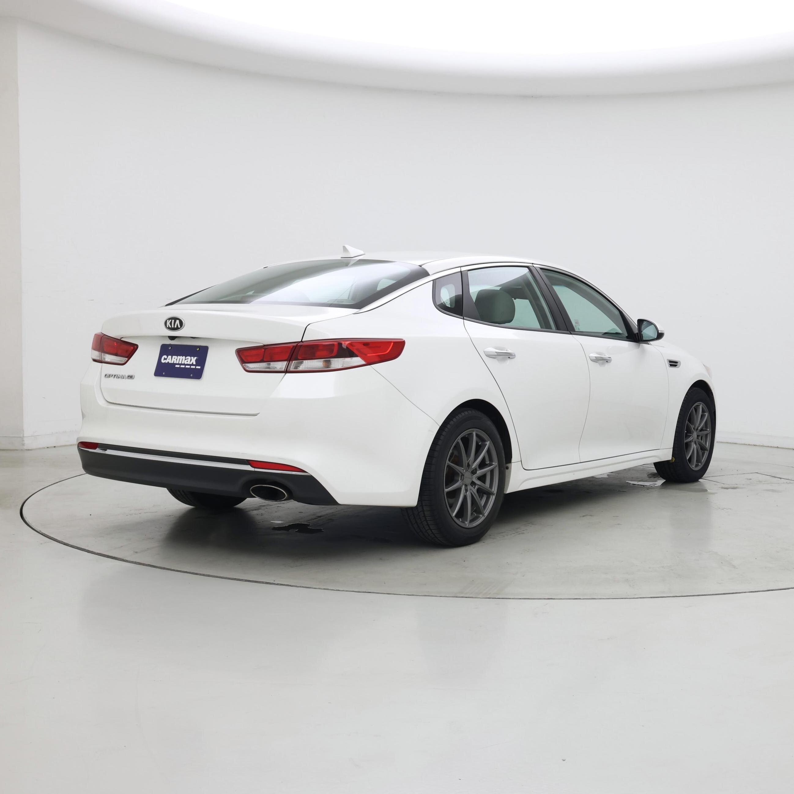 Thumbnail: 2016 Kia Optima - 8