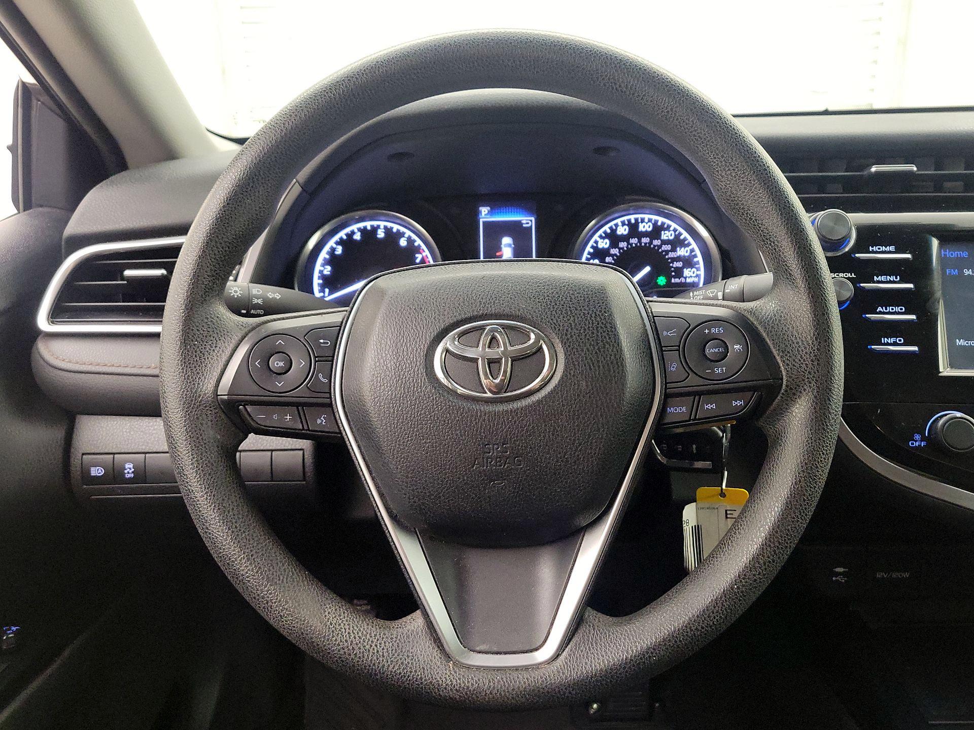Thumbnail: 2018 Toyota Camry - 10