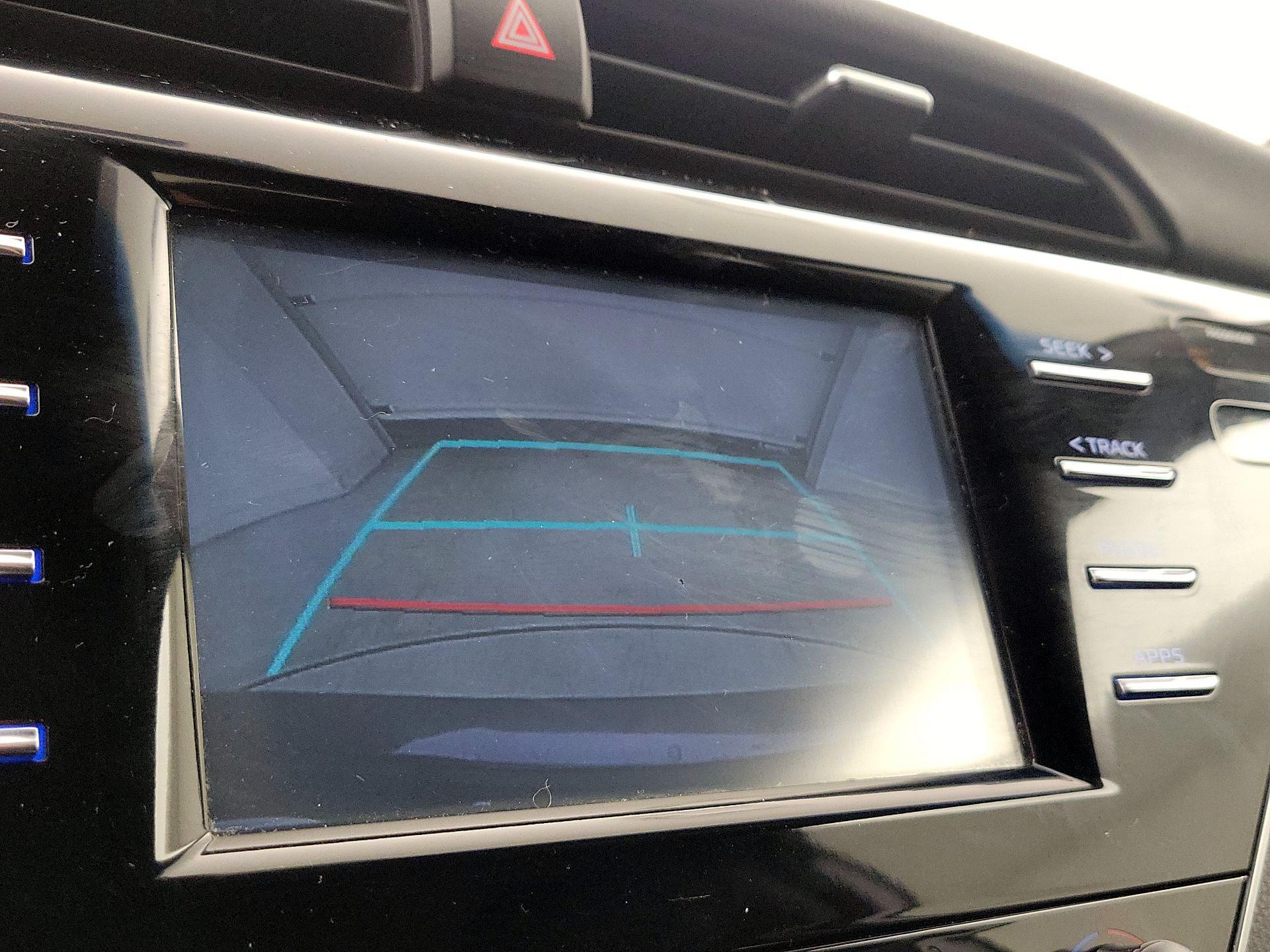 Thumbnail: 2018 Toyota Camry - 14