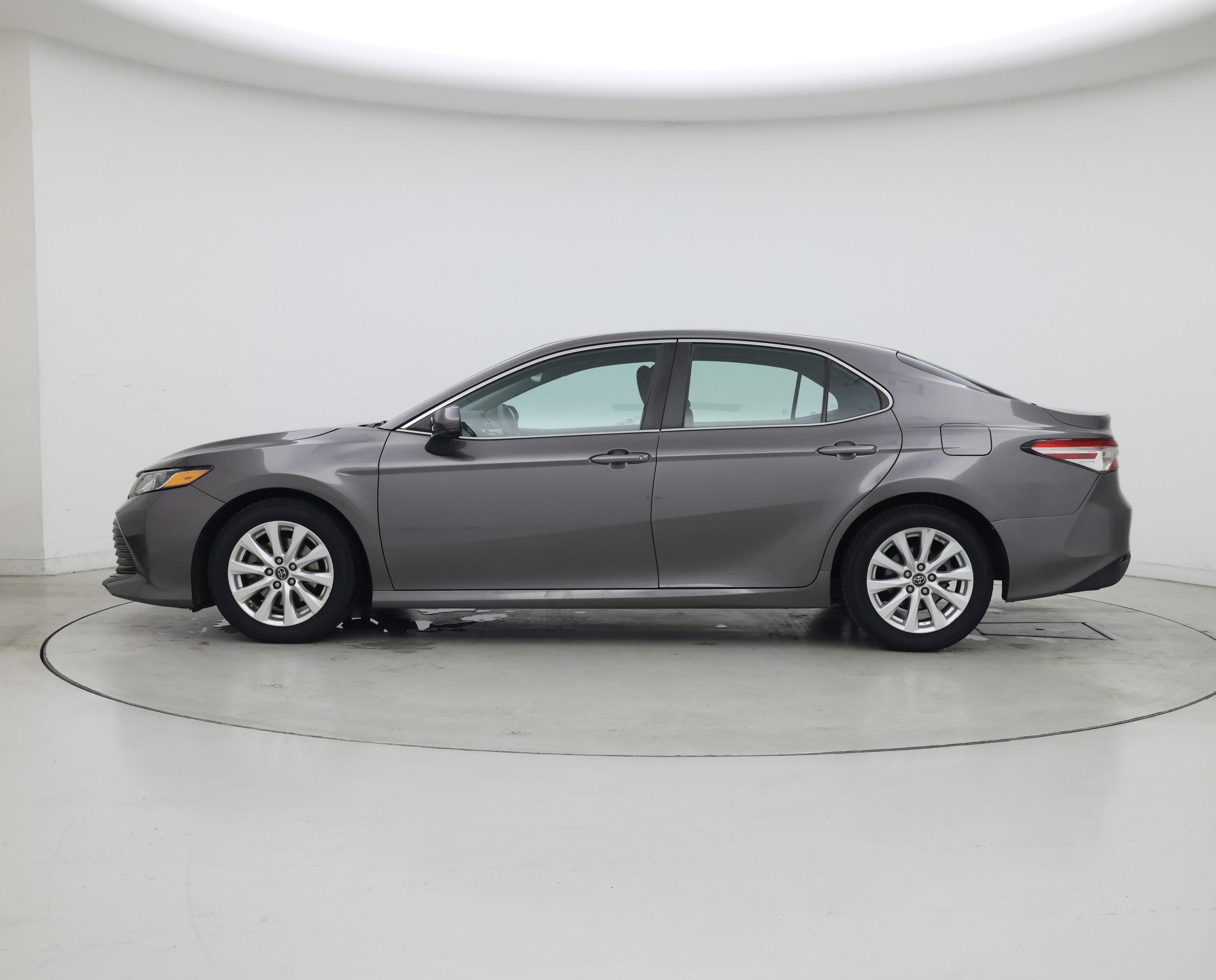 Thumbnail: 2018 Toyota Camry - 3
