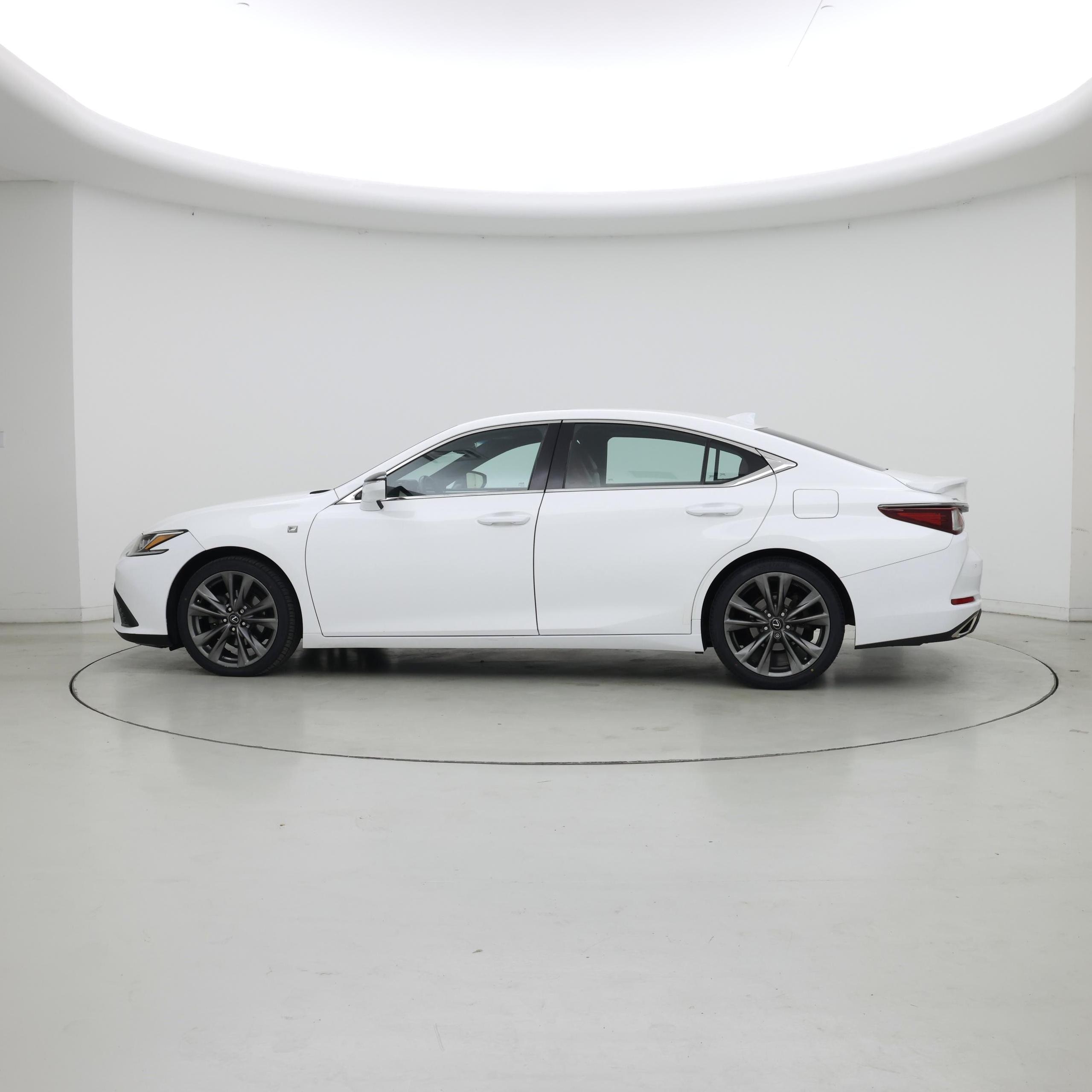 Thumbnail: 2020 Lexus ES - 3