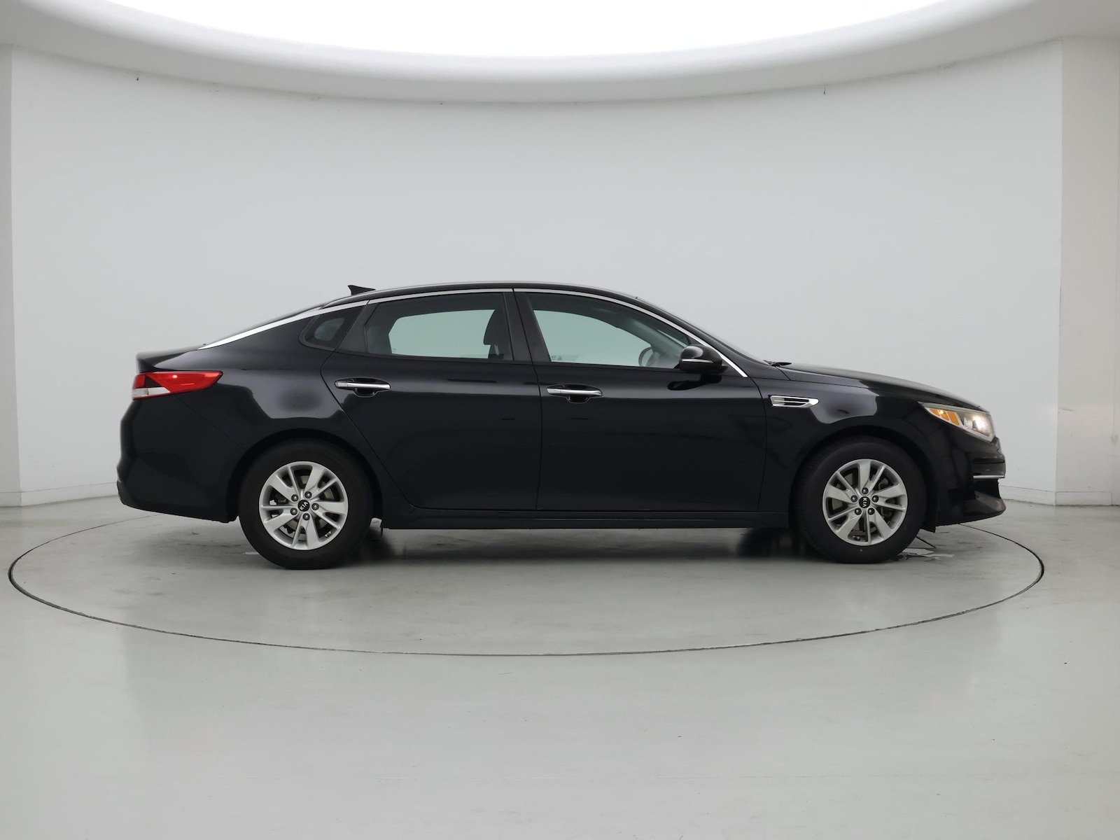 2018 Kia Optima LX - Photo 8
