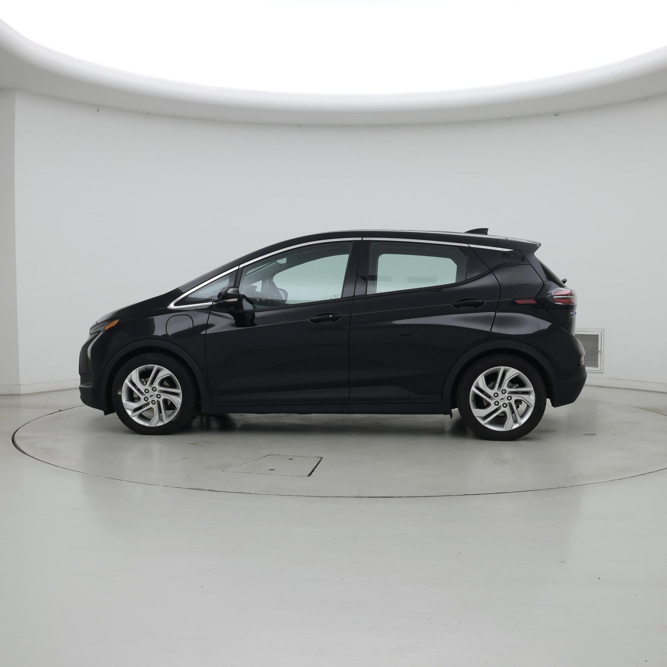 Thumbnail: 2023 Chevrolet Bolt EV - 3