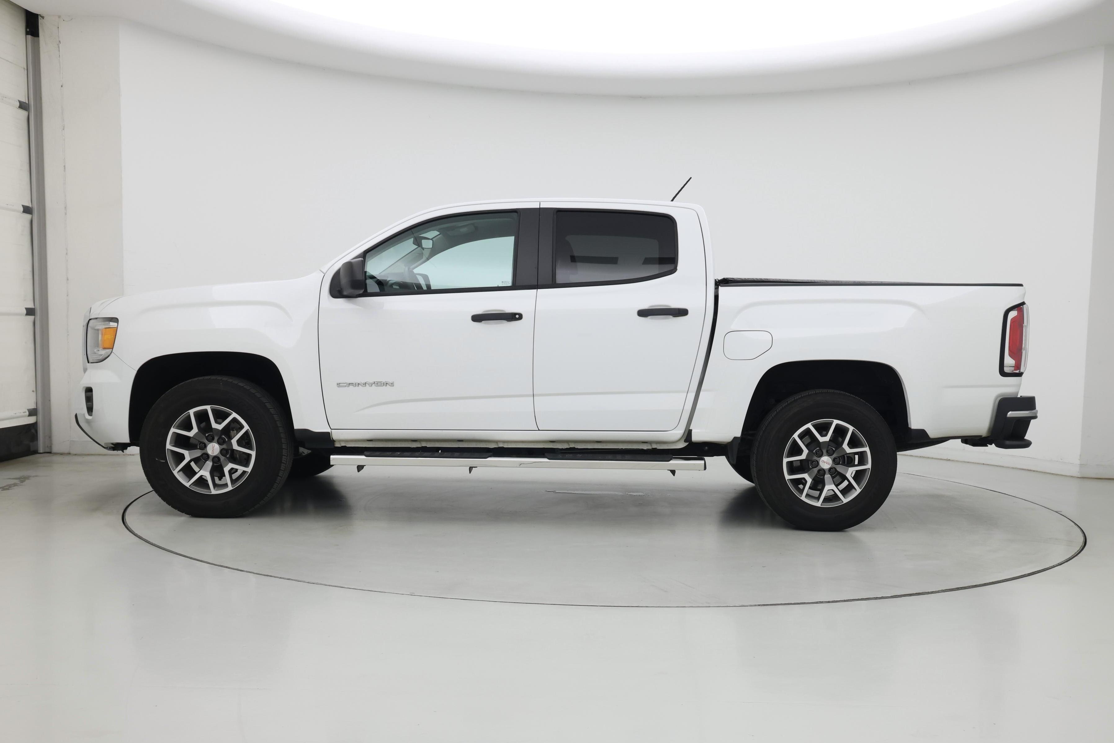 Thumbnail: 2019 GMC Canyon - 3