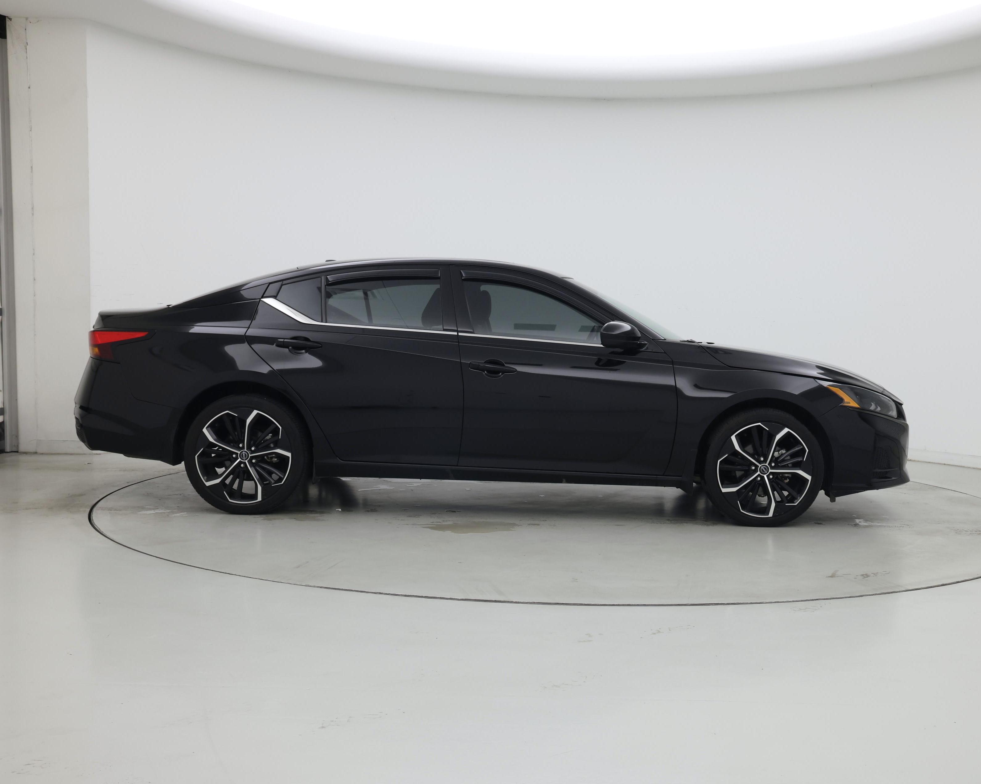 Thumbnail: 2023 Nissan Altima - 7