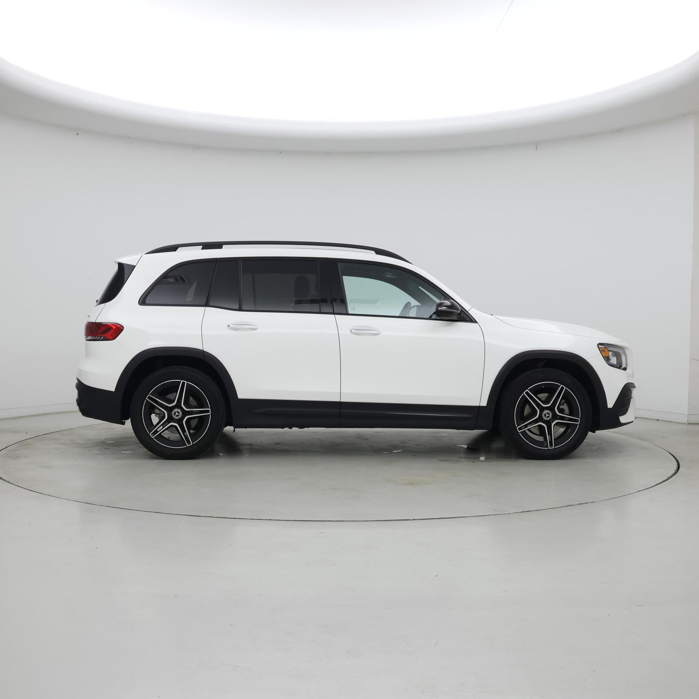 Thumbnail: 2021 Mercedes-Benz GLB - 7