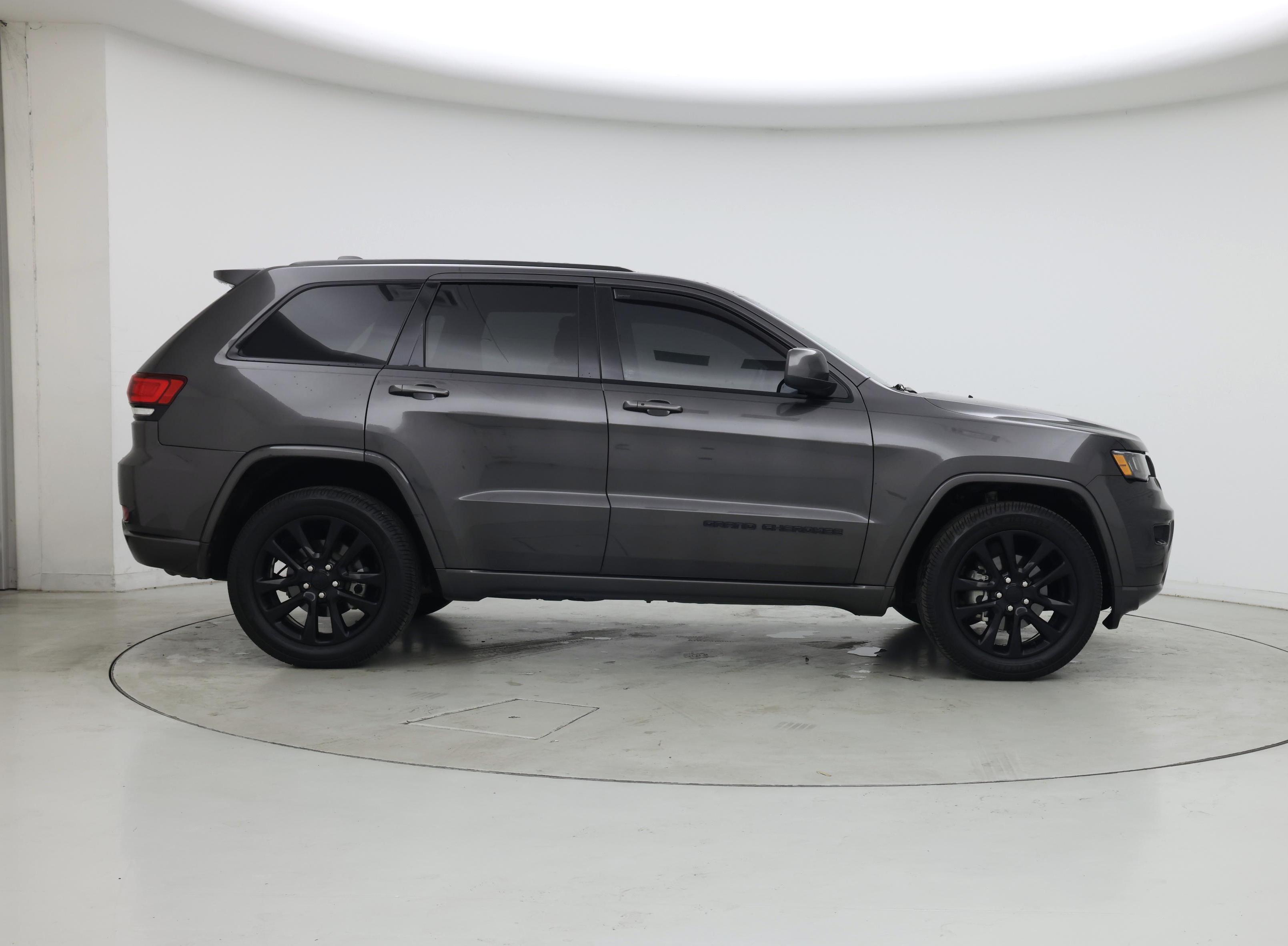 Thumbnail: 2019 Jeep Grand Cherokee - 7