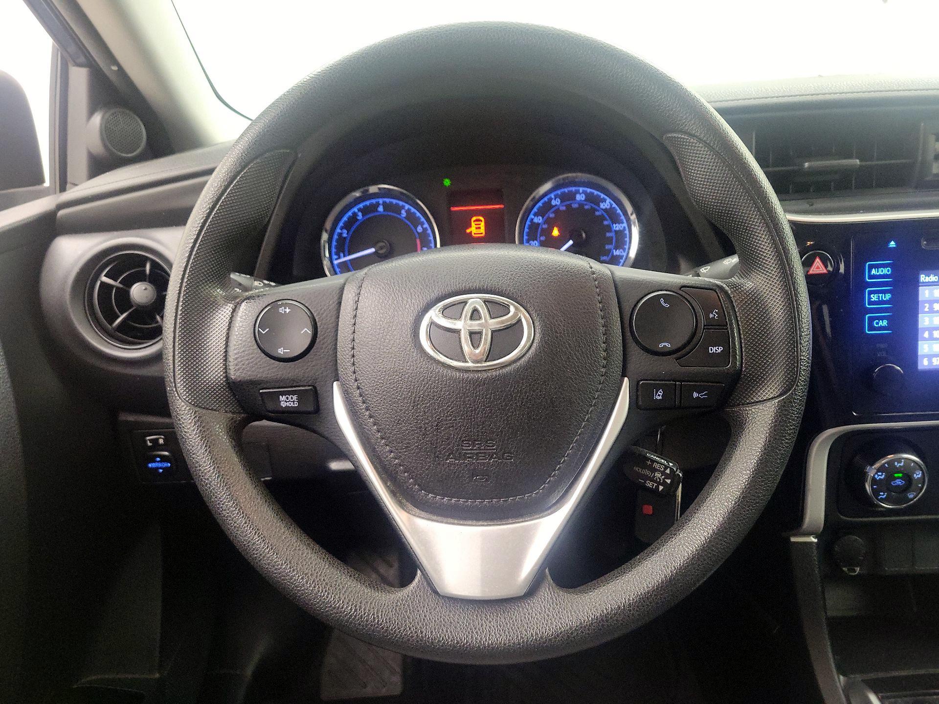 Thumbnail: 2017 Toyota Corolla - 10