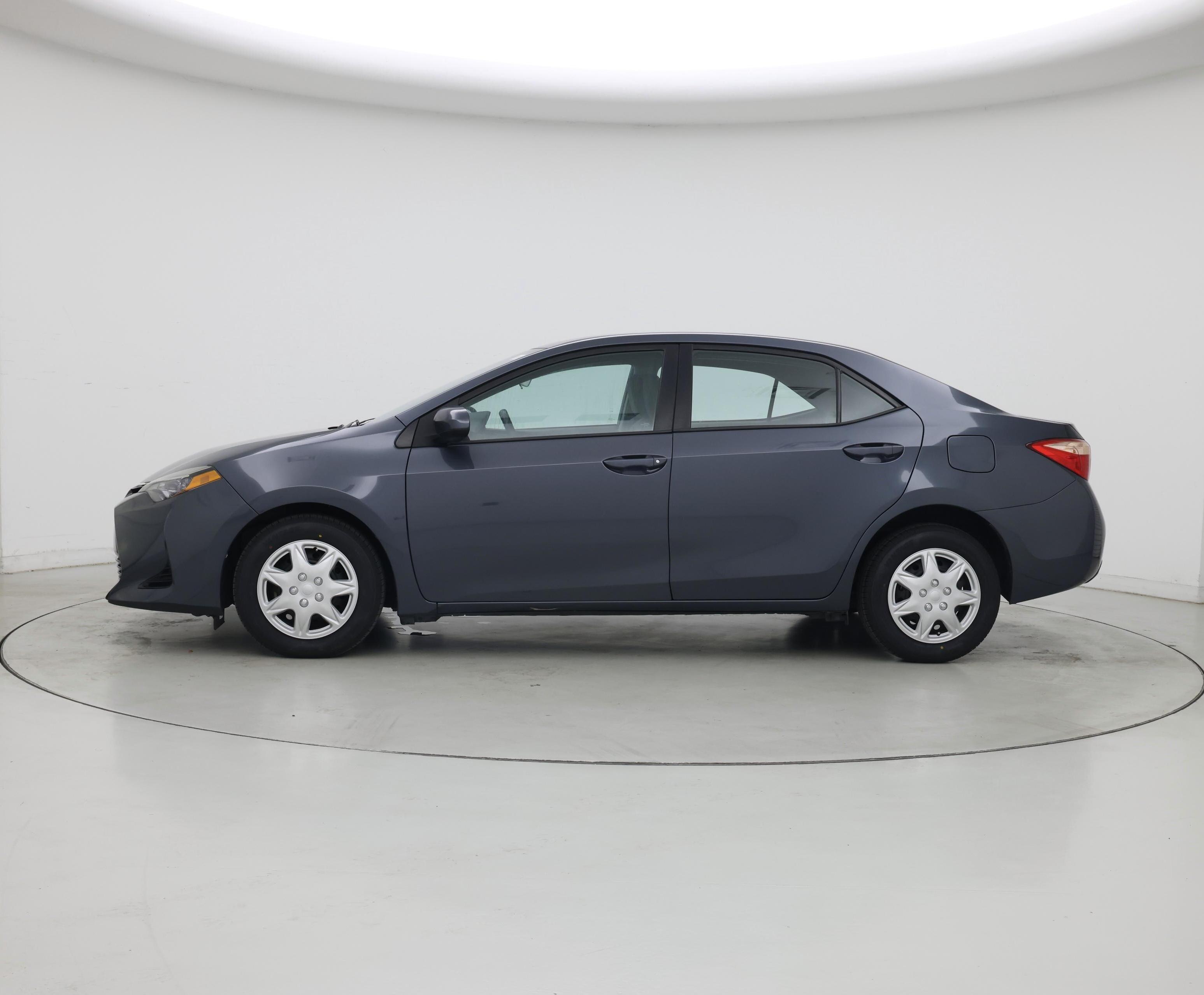 Thumbnail: 2017 Toyota Corolla - 3