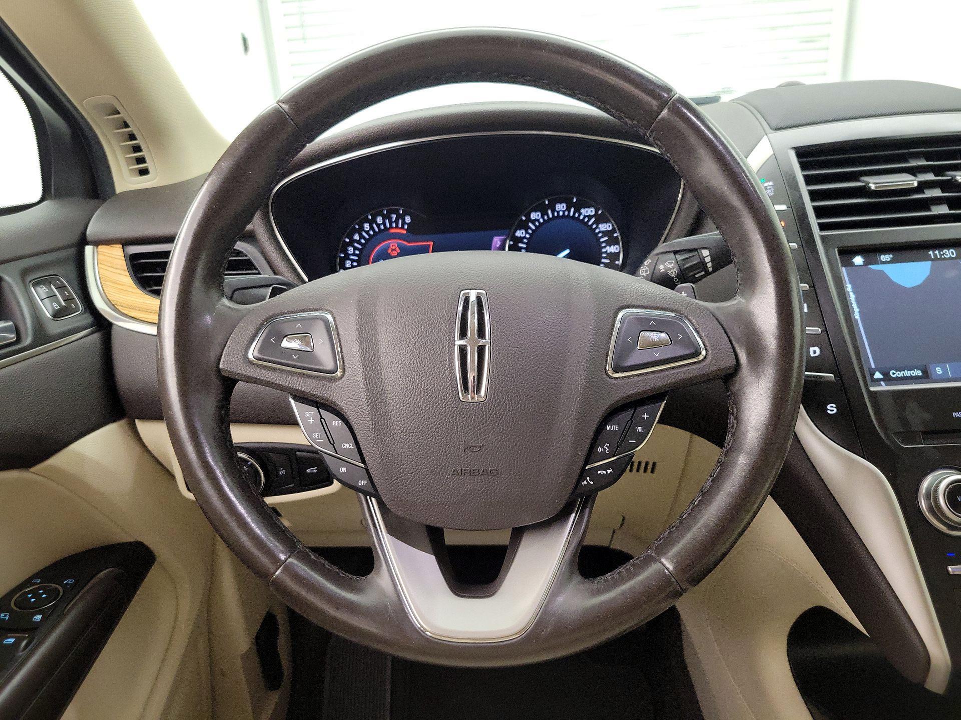 Thumbnail: 2016 Lincoln MKC - 10