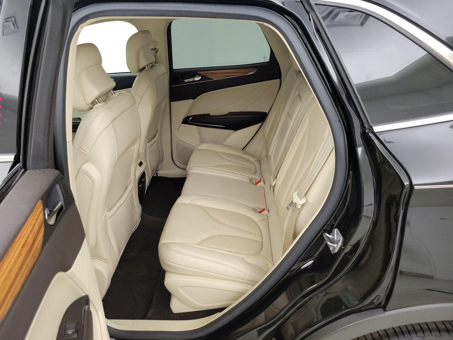 Thumbnail: 2016 Lincoln MKC - 20