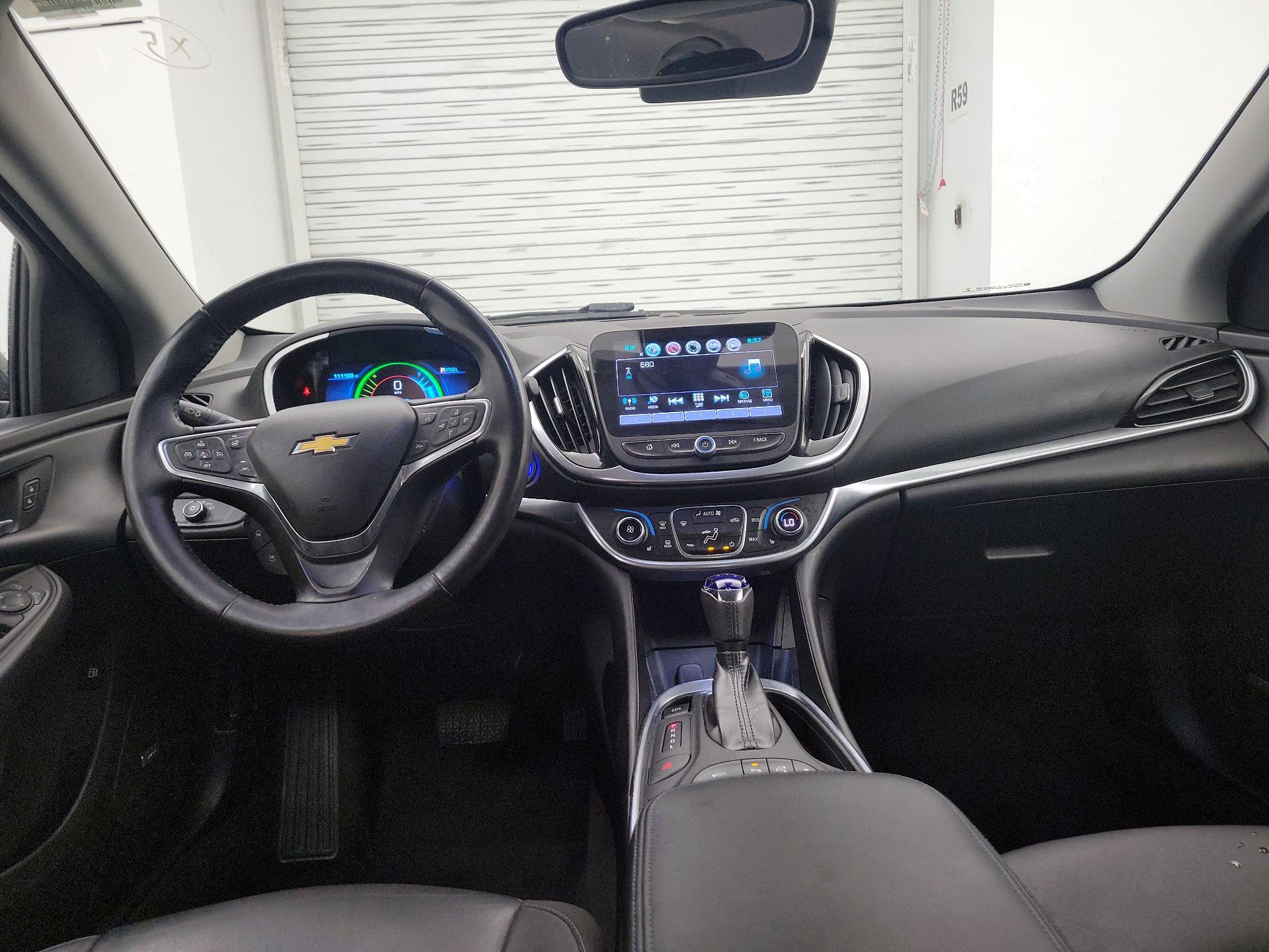 Thumbnail: 2017 Chevrolet Volt - 9