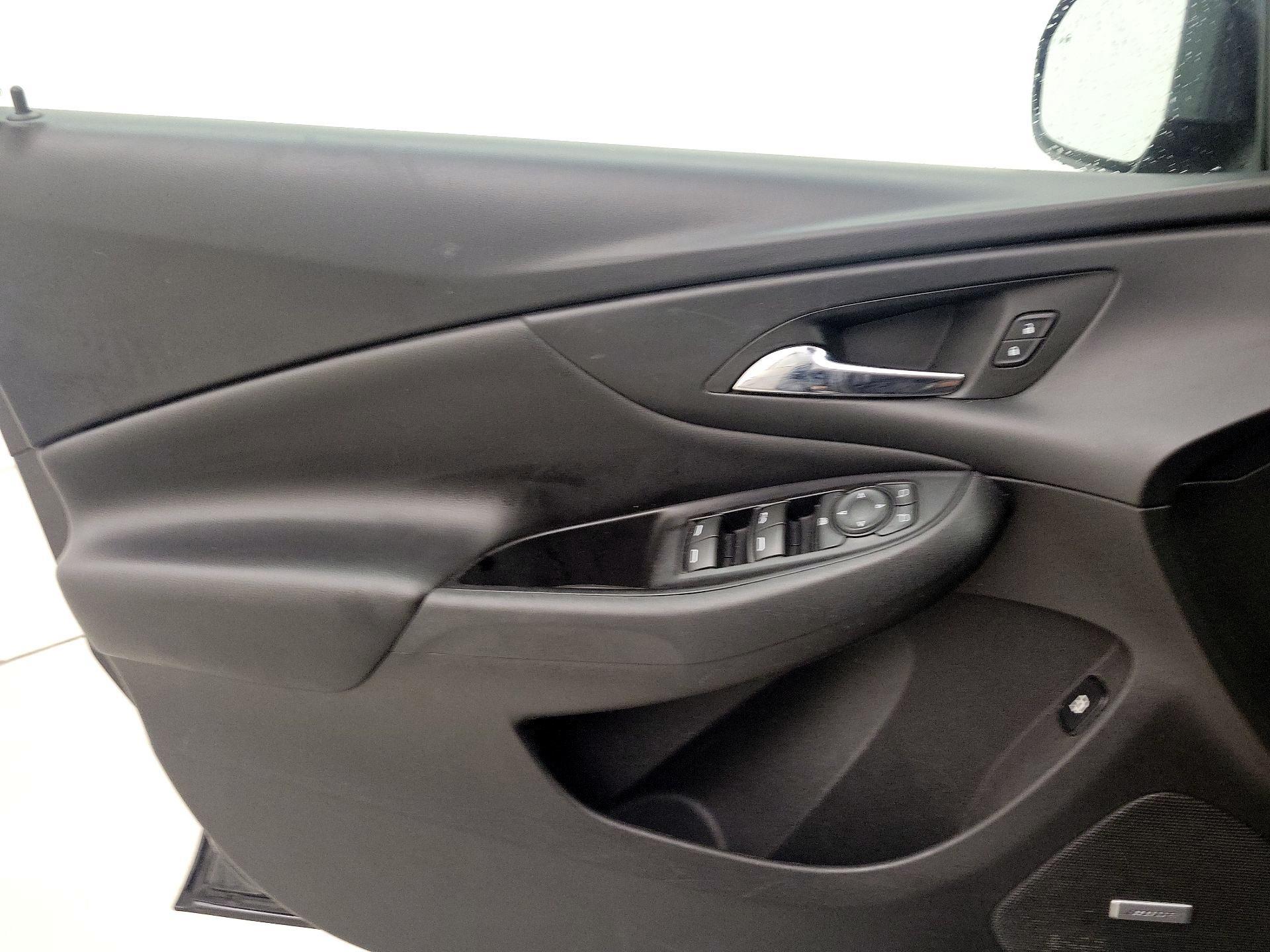 Thumbnail: 2017 Chevrolet Volt - 12