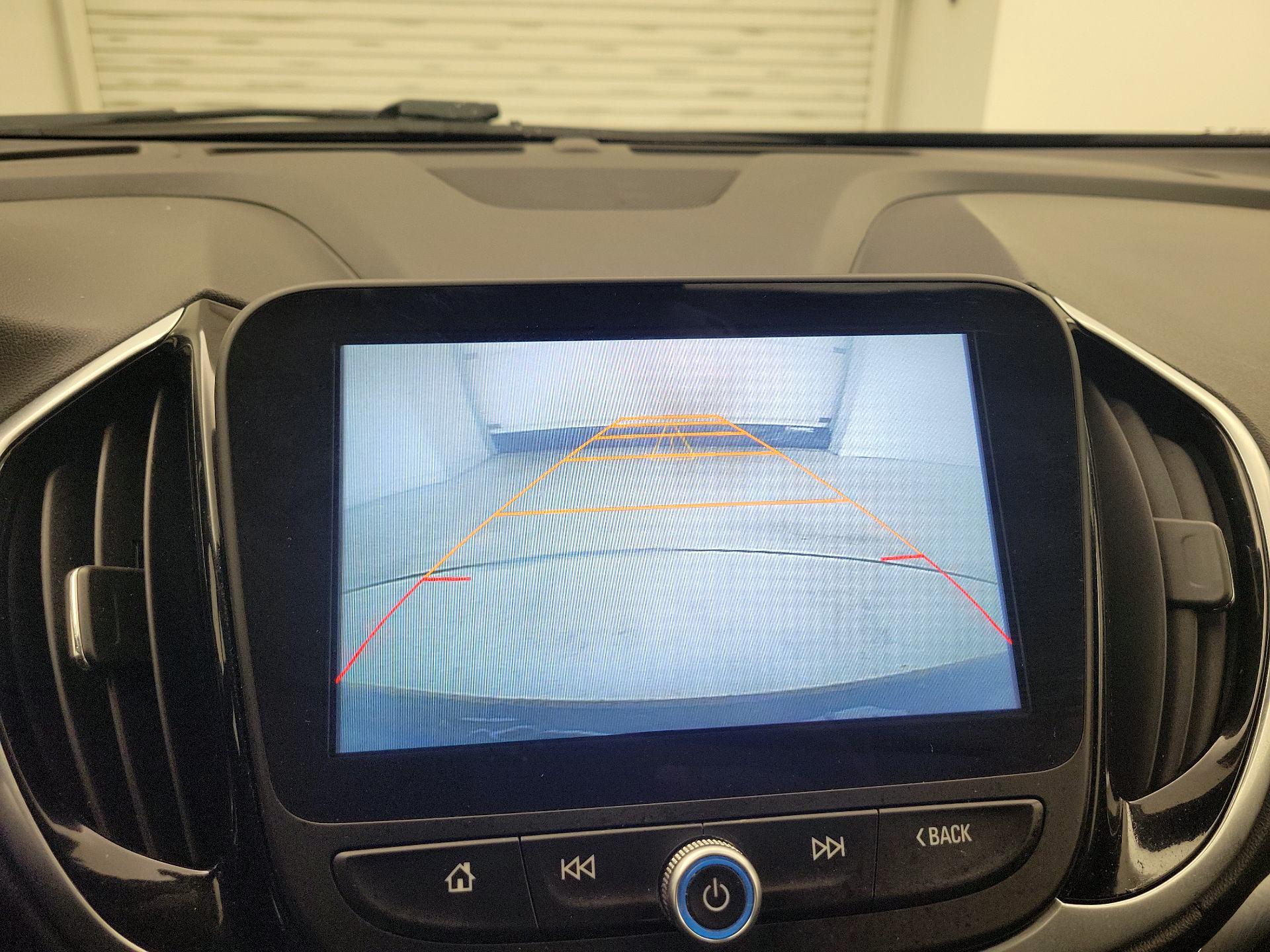 Thumbnail: 2017 Chevrolet Volt - 14