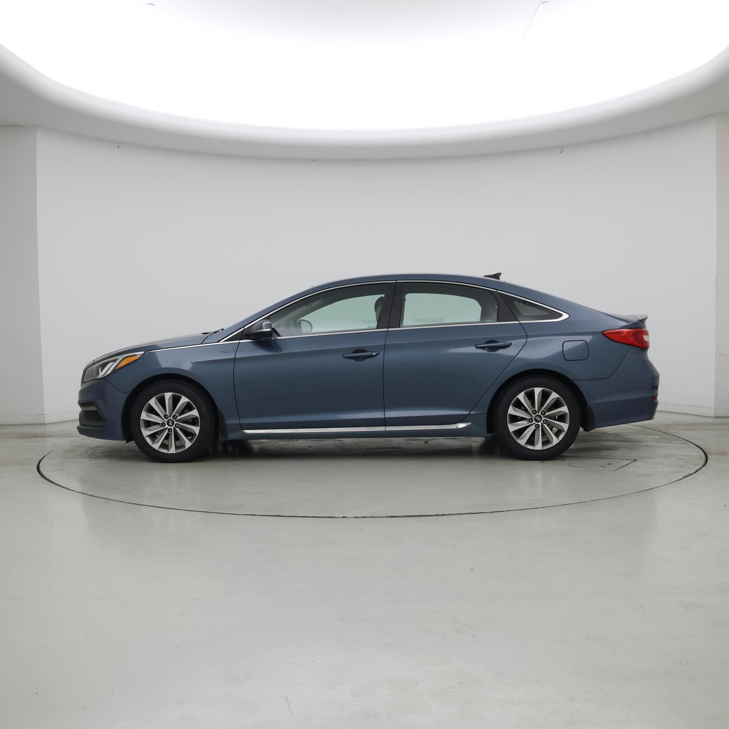 Thumbnail: 2017 Hyundai Sonata - 3