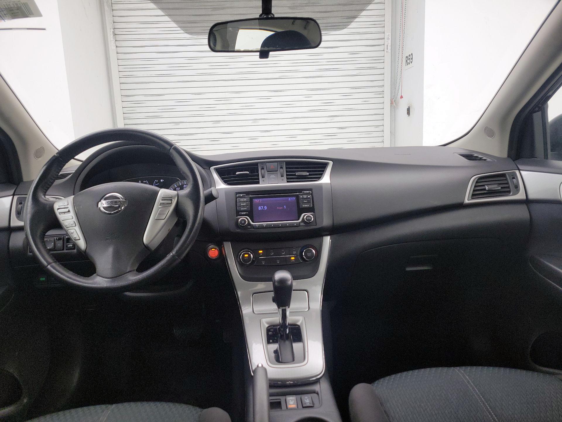 Thumbnail: 2015 Nissan Sentra - 9