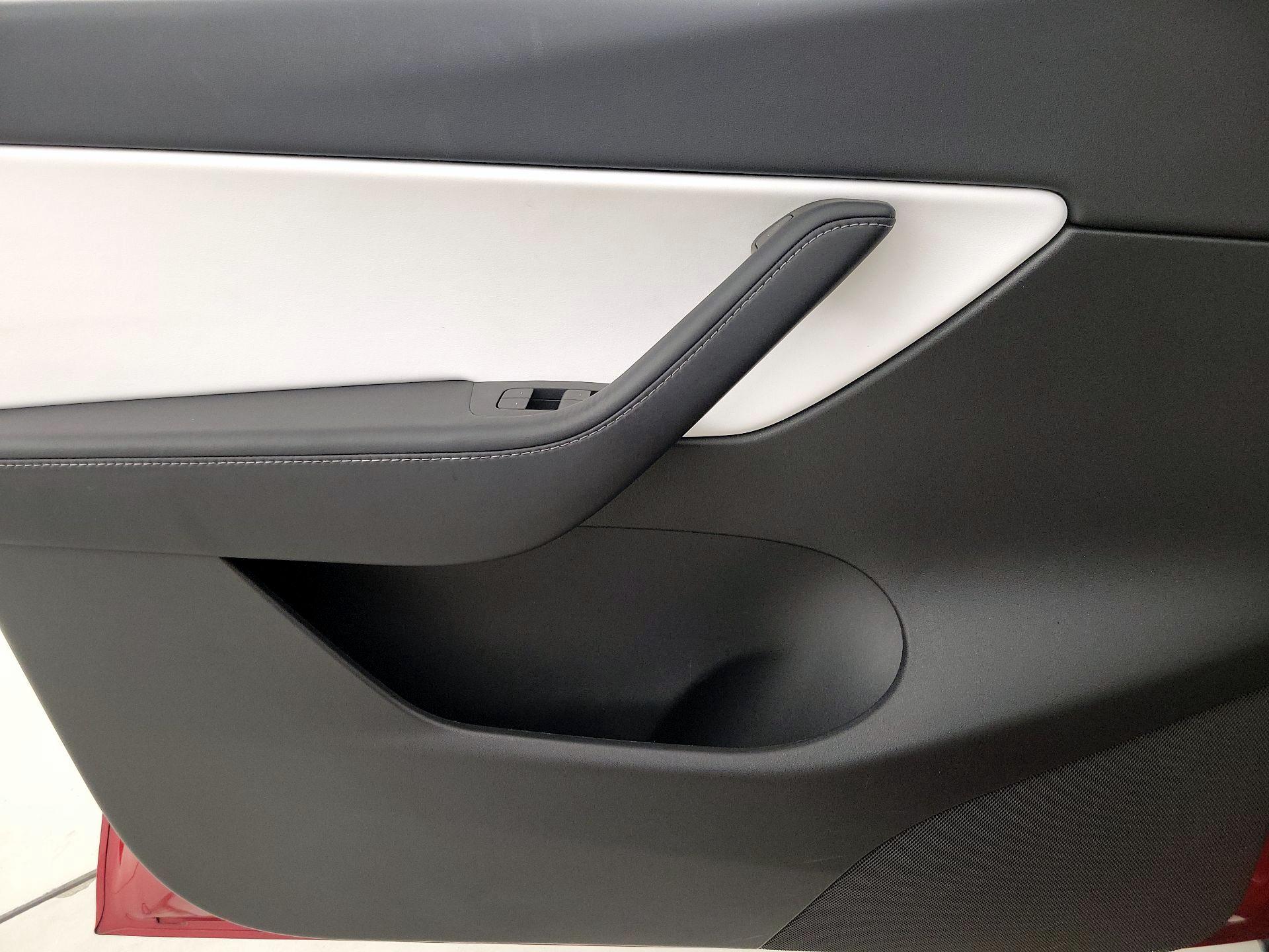 Thumbnail: 2022 Tesla Model Y - 12