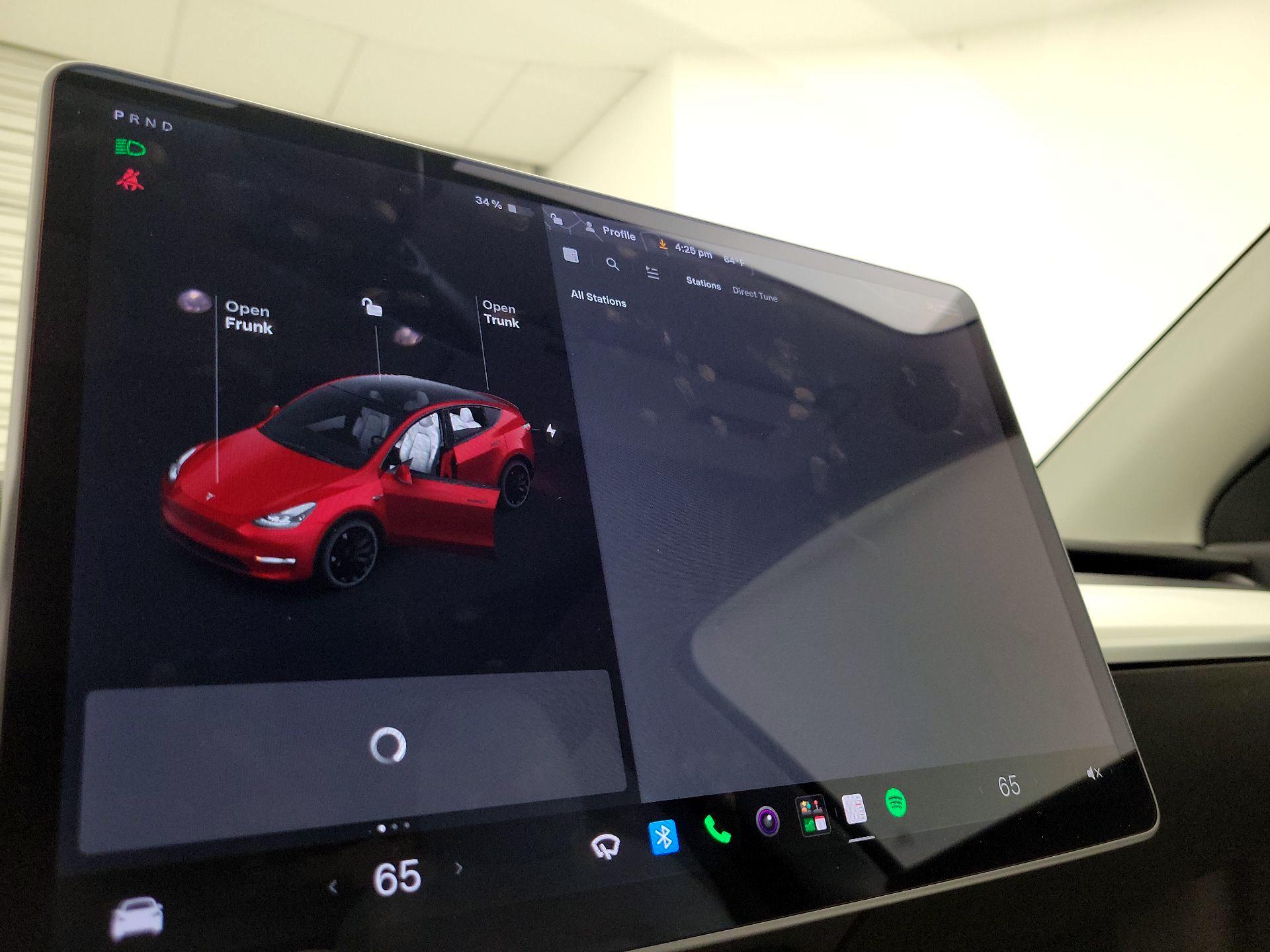 Thumbnail: 2022 Tesla Model Y - 15