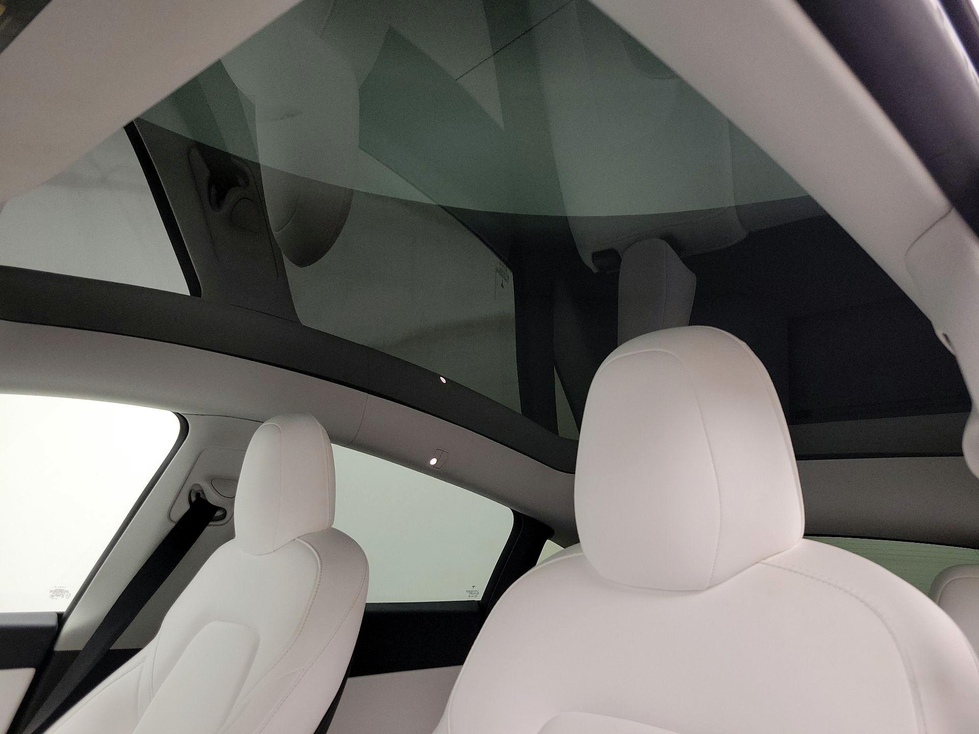 Thumbnail: 2022 Tesla Model Y - 18