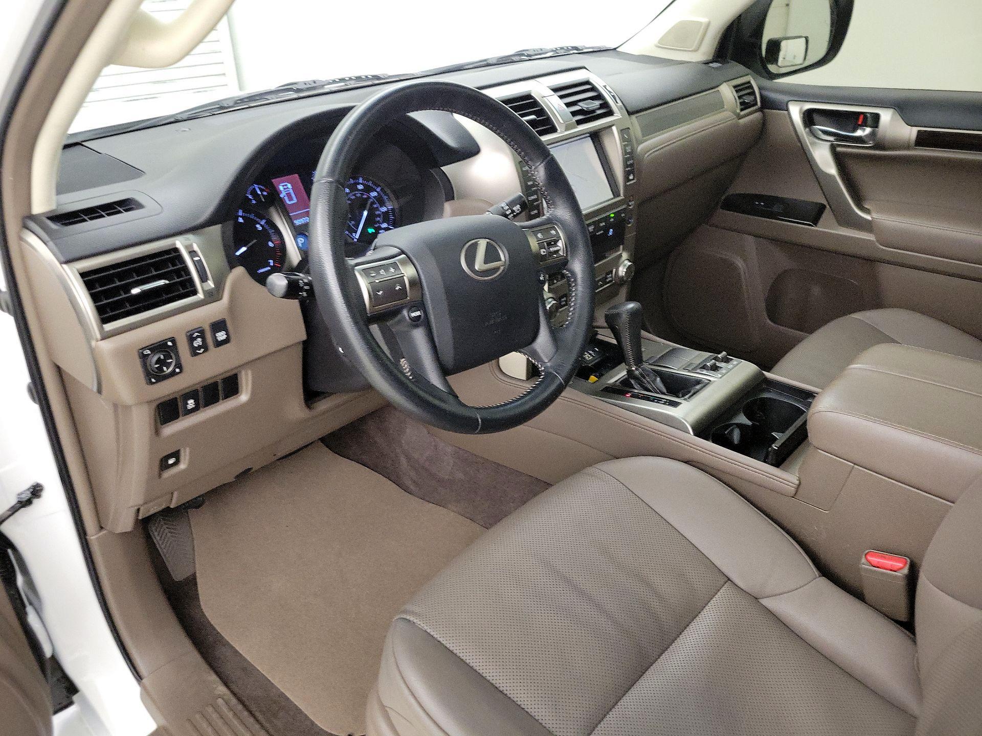 Thumbnail: 2019 Lexus GX - 11