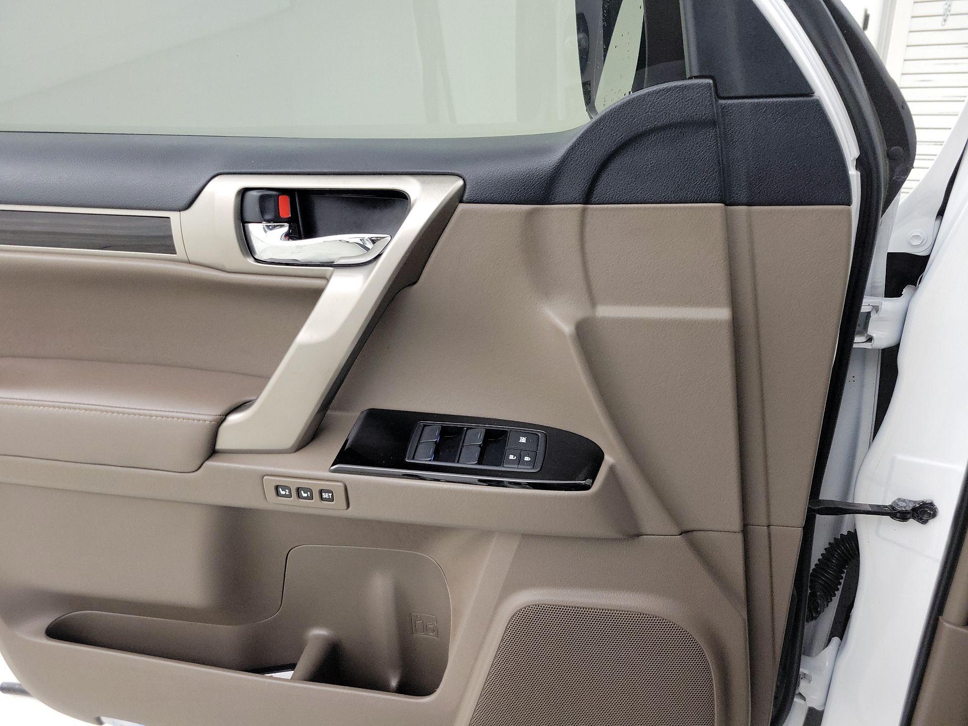 Thumbnail: 2019 Lexus GX - 12