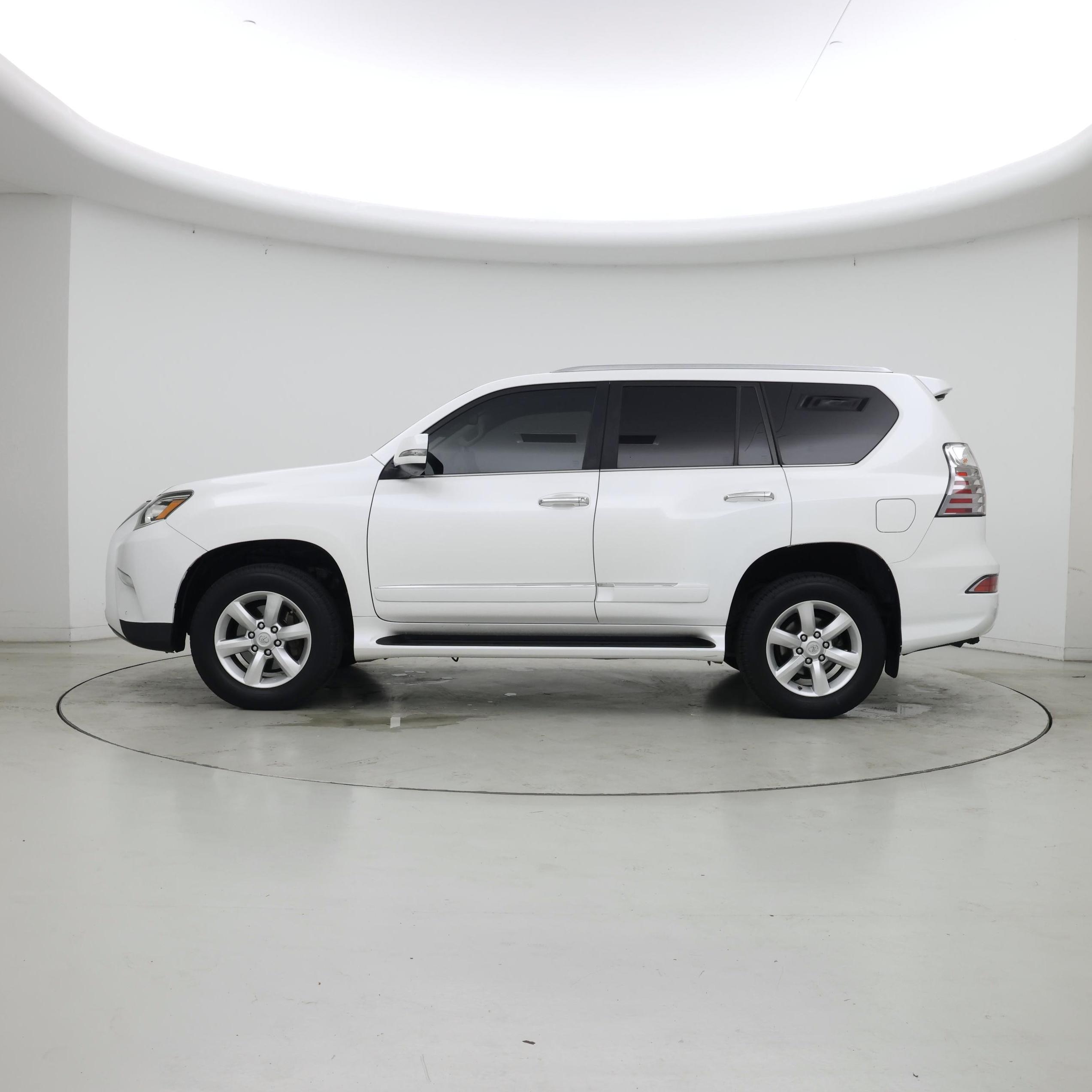 Thumbnail: 2019 Lexus GX - 3