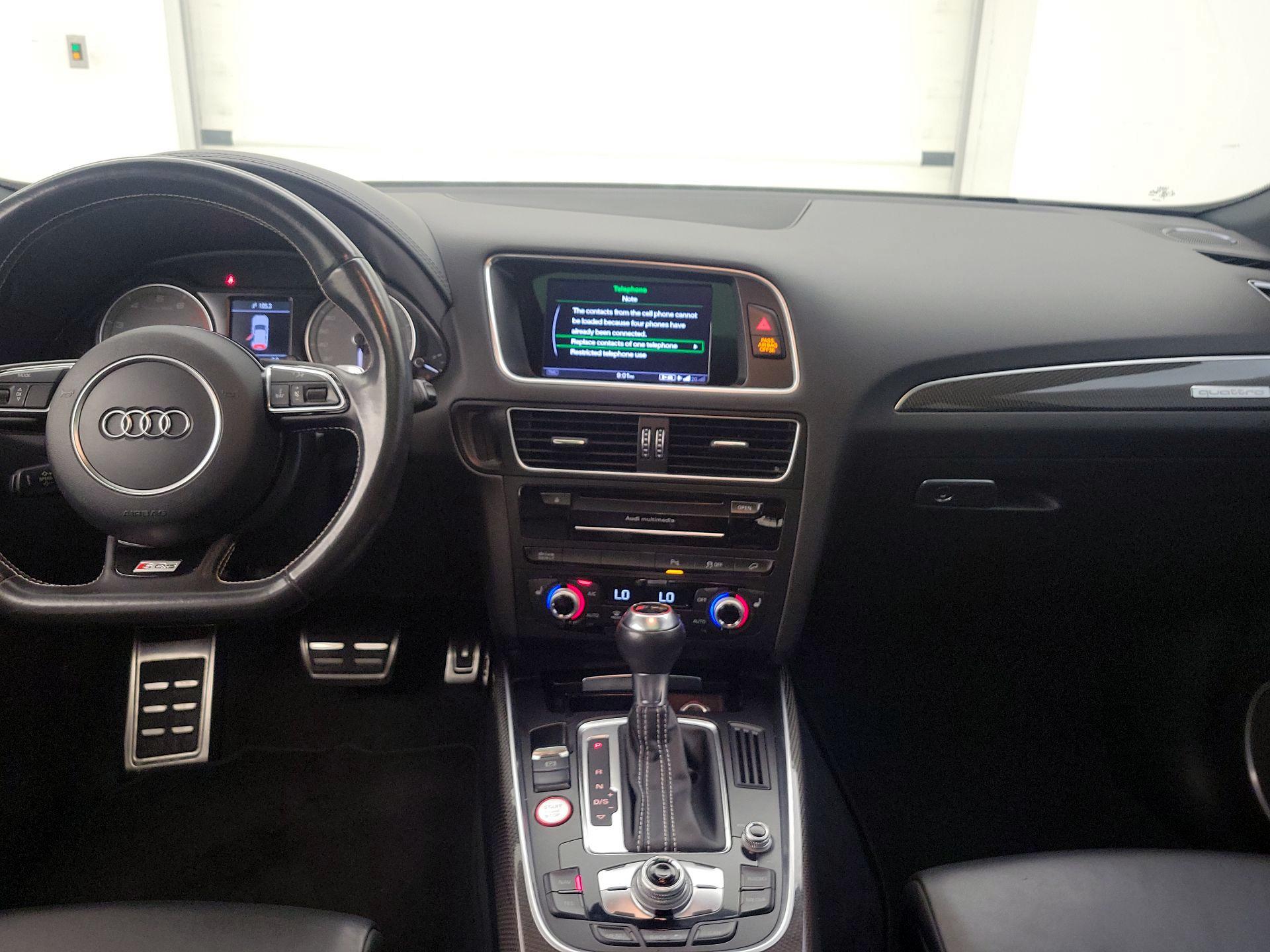 Thumbnail: 2017 Audi SQ5 - 9