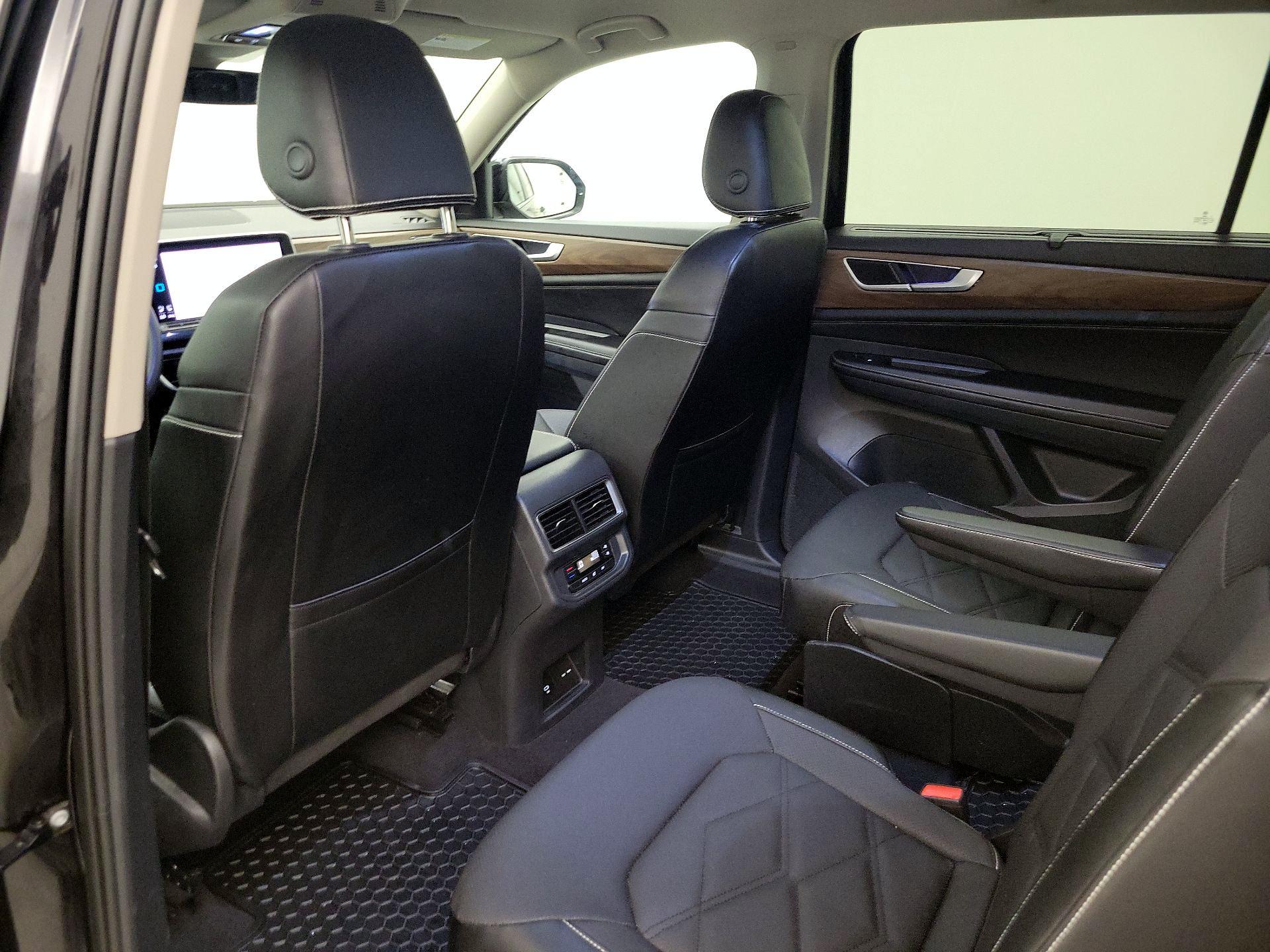 Thumbnail: 2024 Volkswagen Atlas - 19