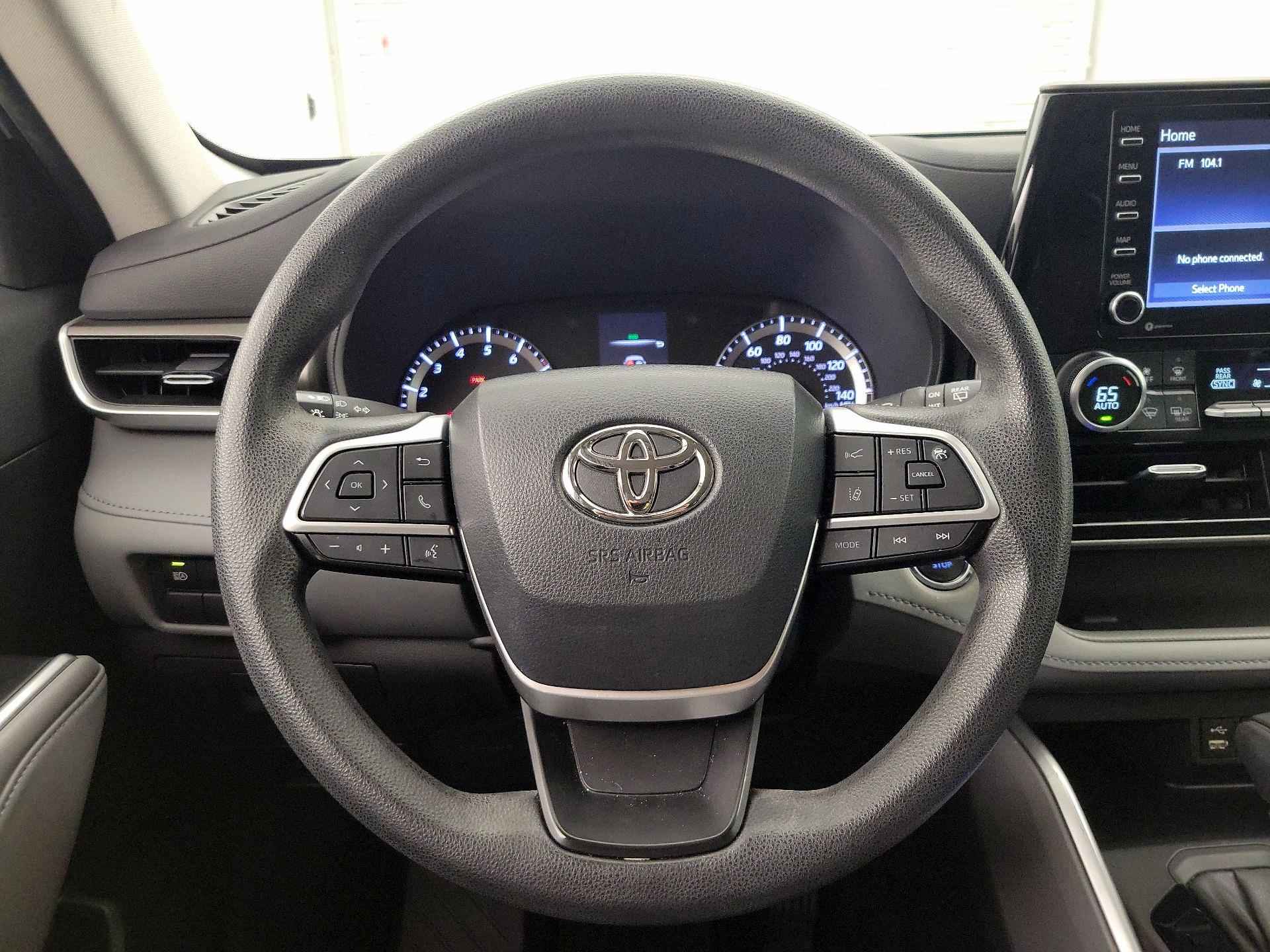 Thumbnail: 2022 Toyota Highlander - 10