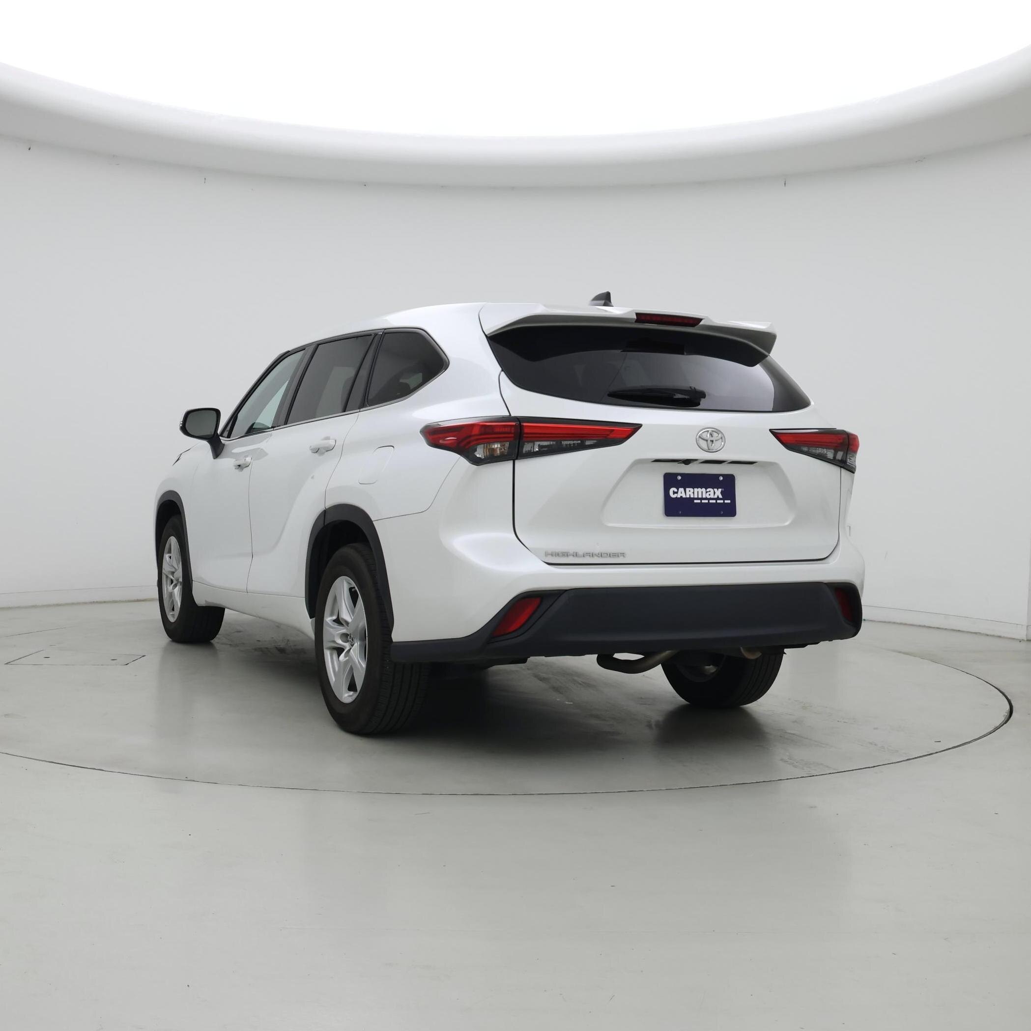 Thumbnail: 2022 Toyota Highlander - 2