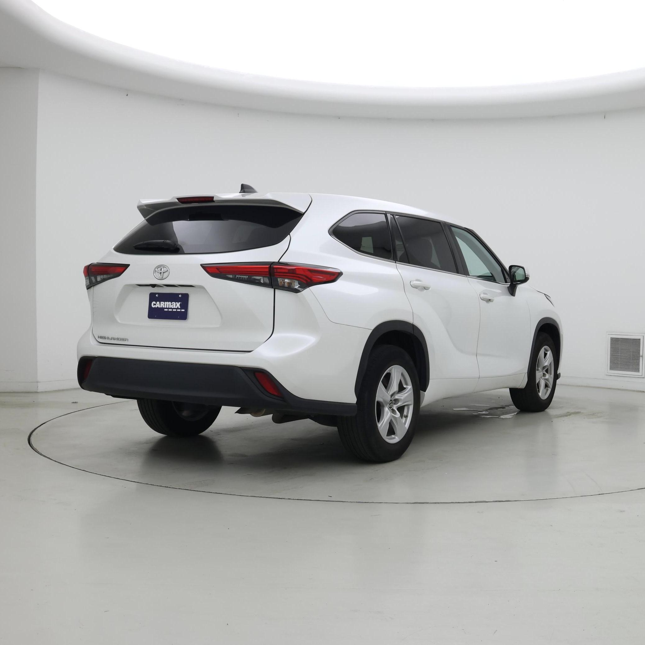 Thumbnail: 2022 Toyota Highlander - 8