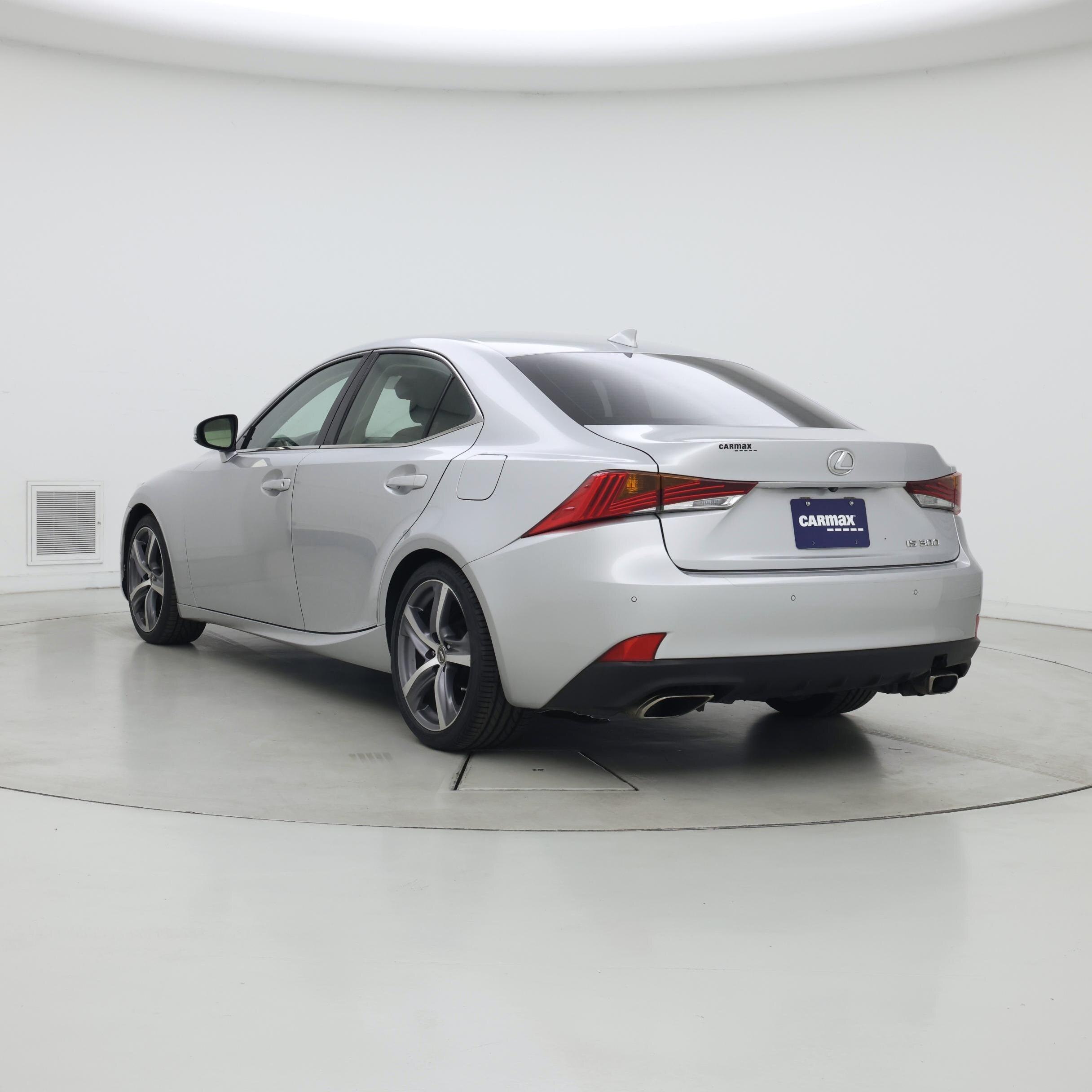 Thumbnail: 2018 Lexus IS - 2