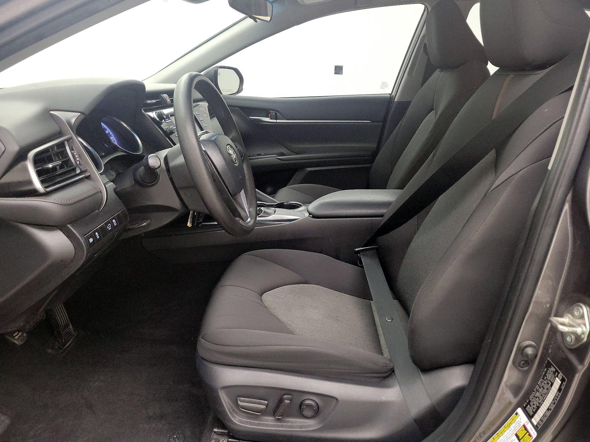 Thumbnail: 2019 Toyota Camry - 11