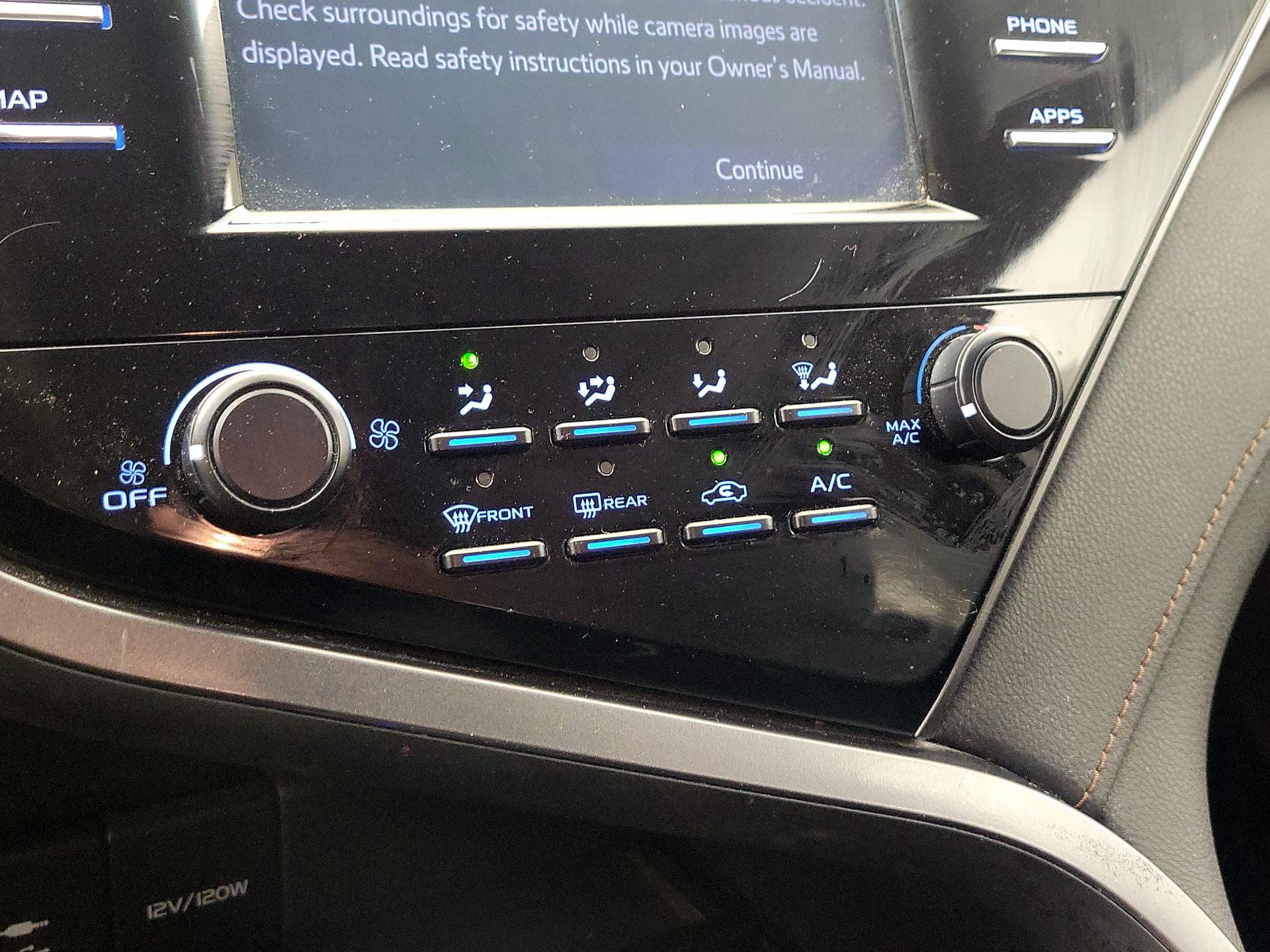 Thumbnail: 2019 Toyota Camry - 16