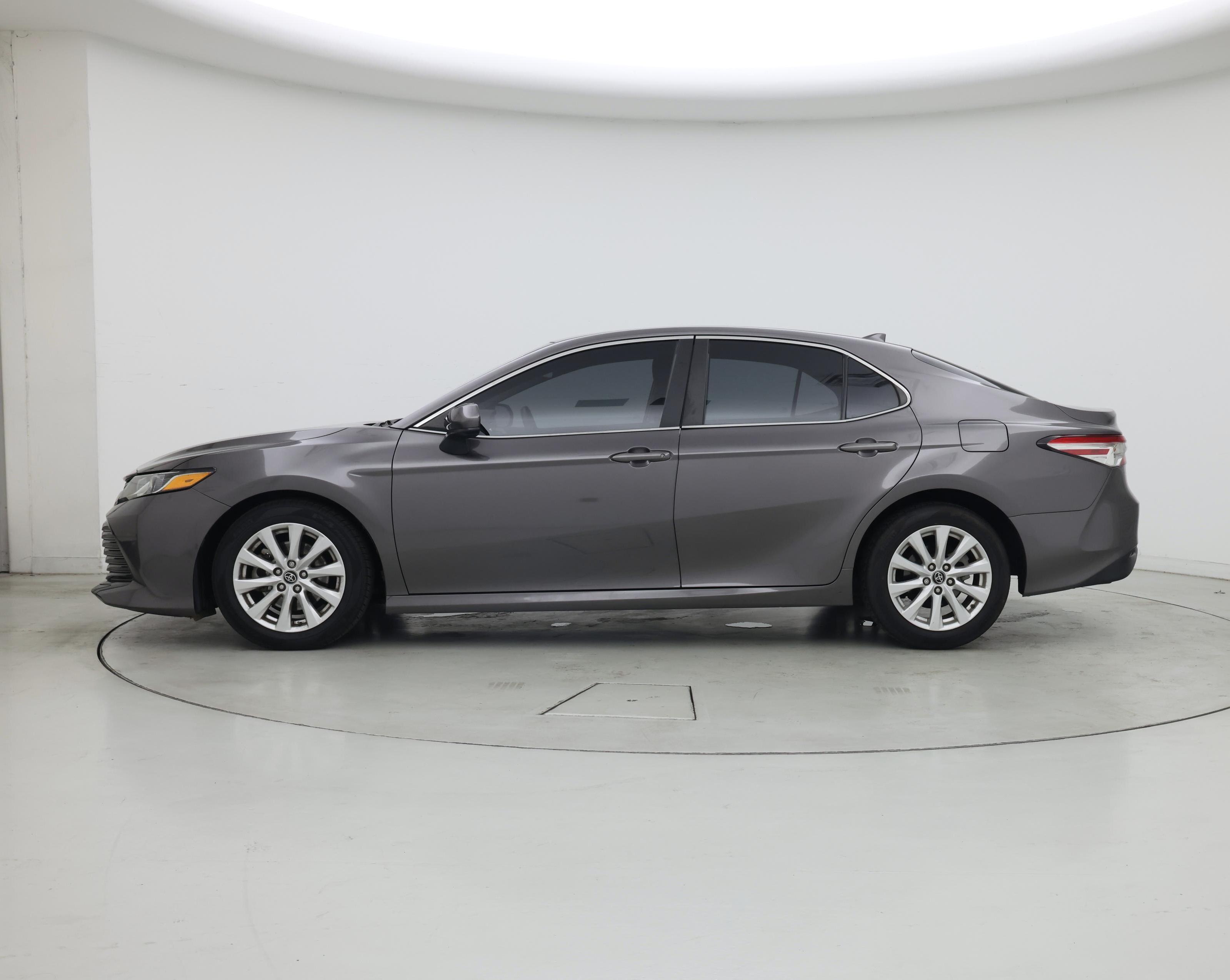 Thumbnail: 2019 Toyota Camry - 3