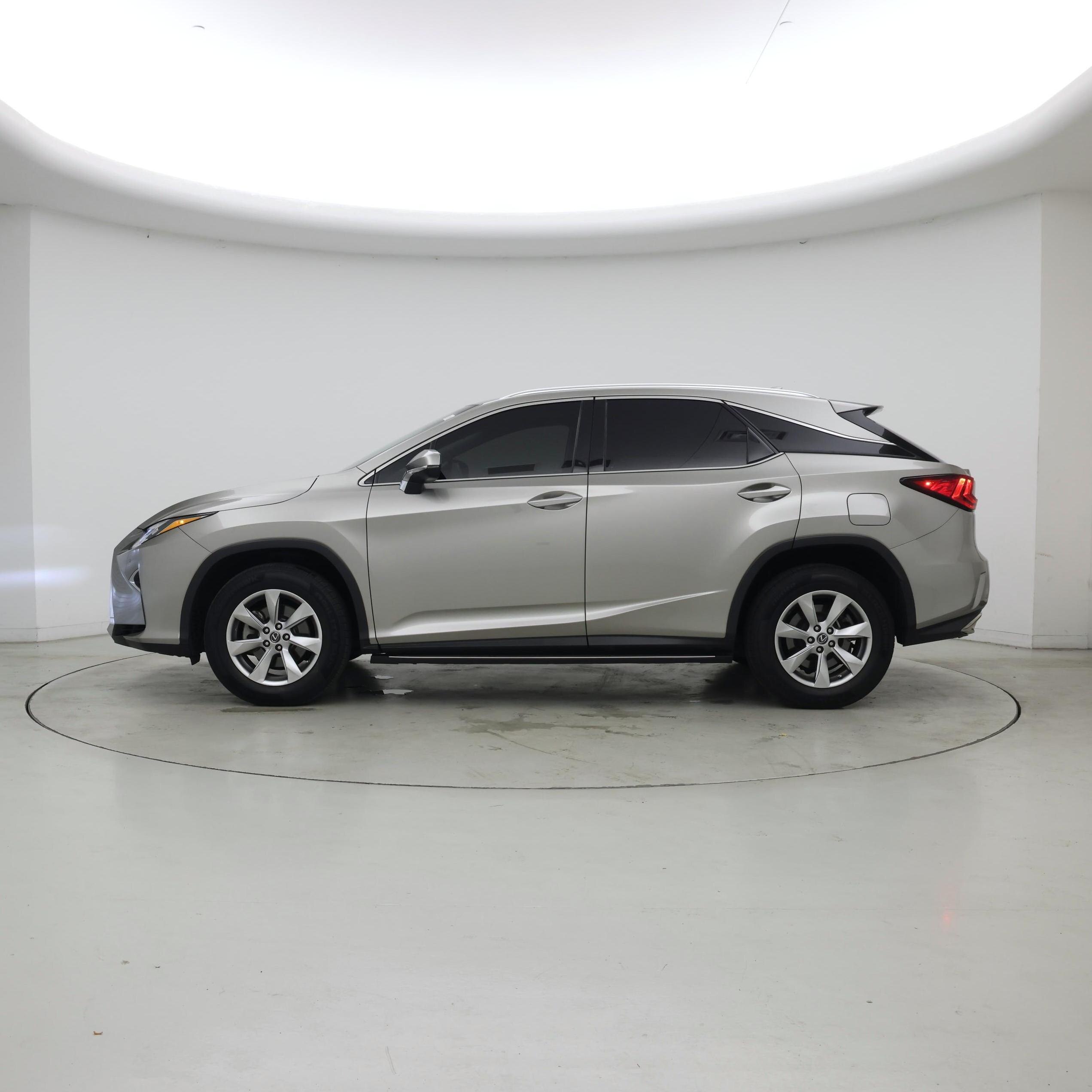 Thumbnail: 2018 Lexus RX - 3