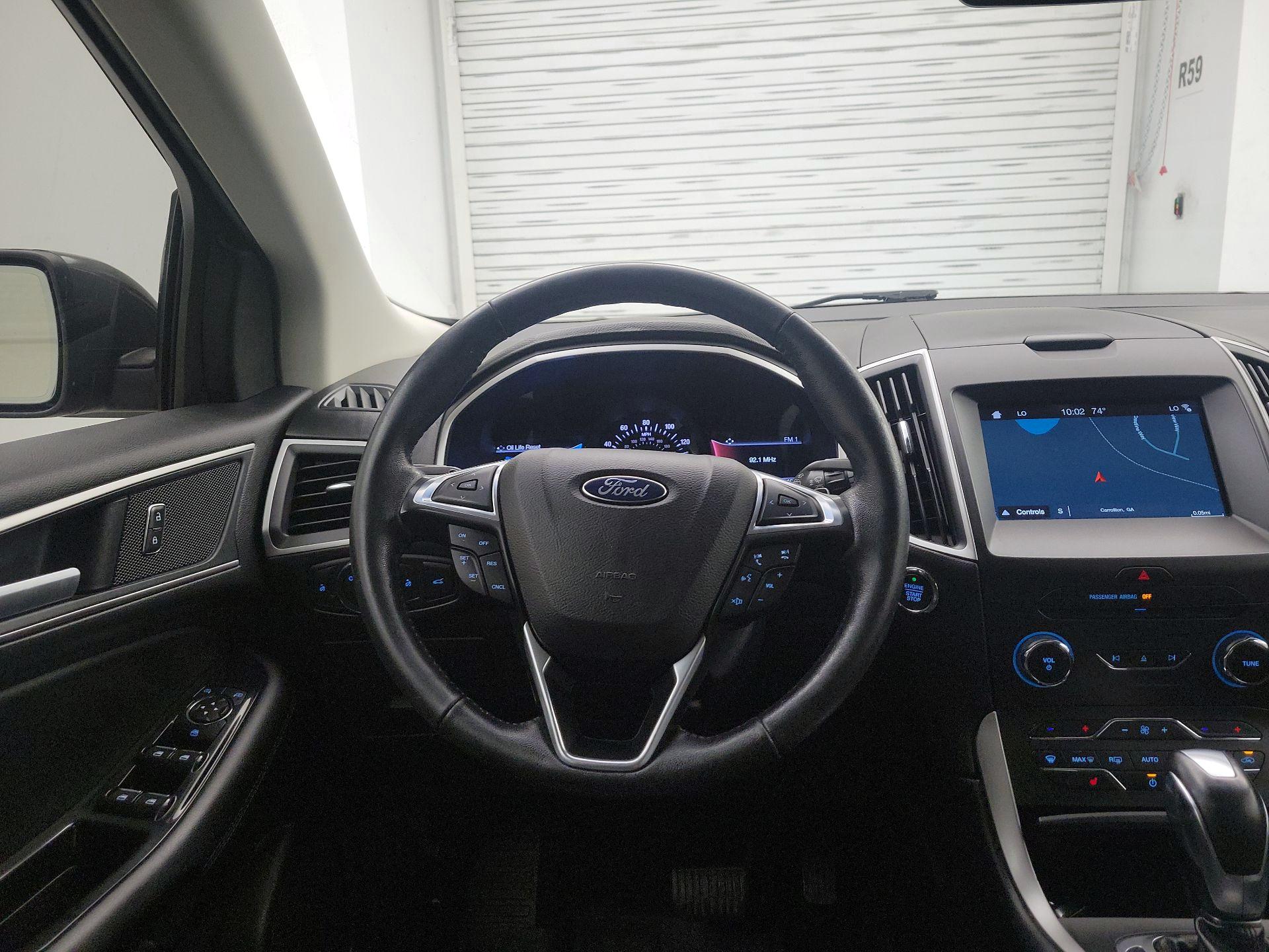 Thumbnail: 2017 Ford Edge - 10