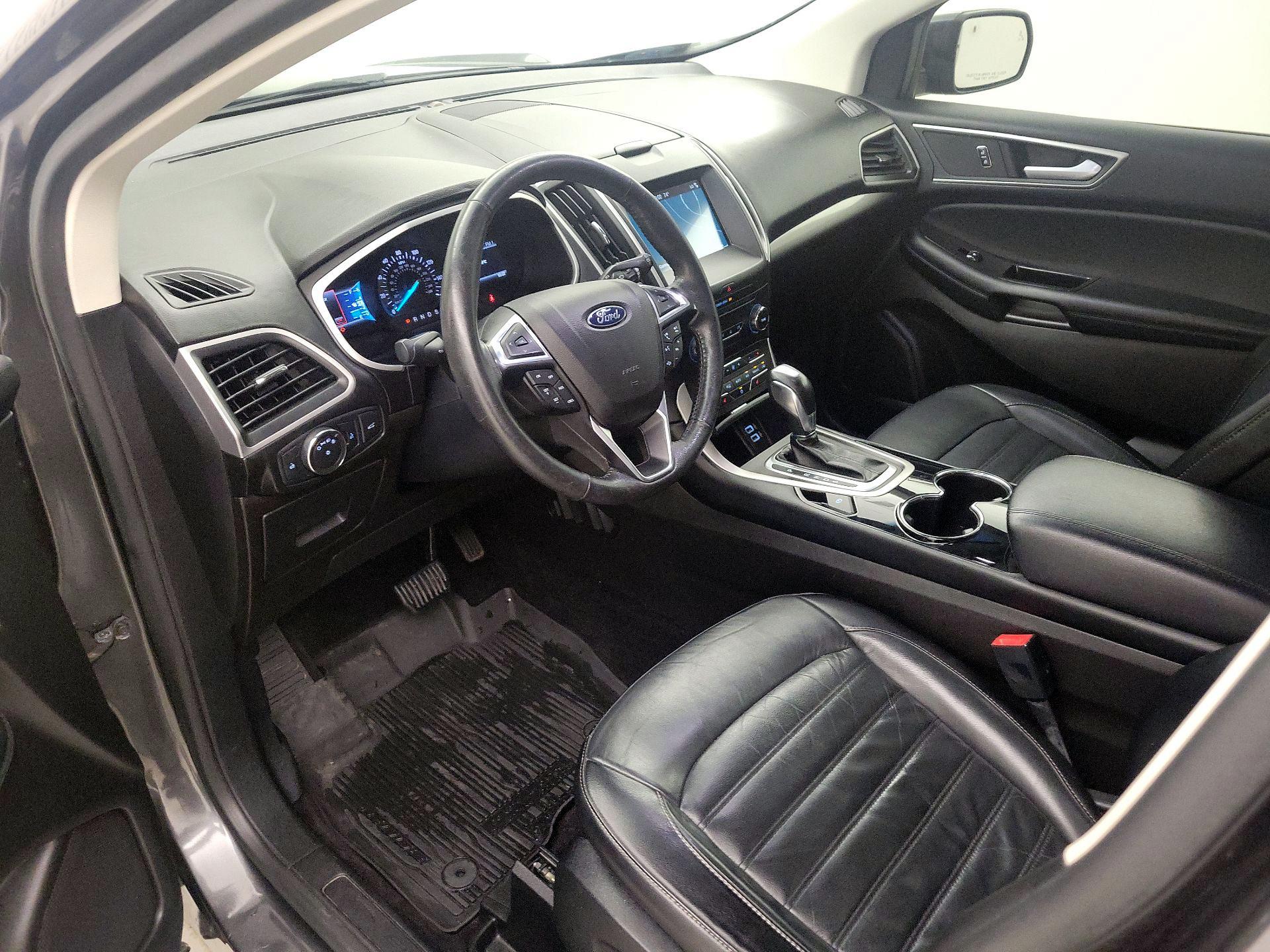 Thumbnail: 2017 Ford Edge - 11