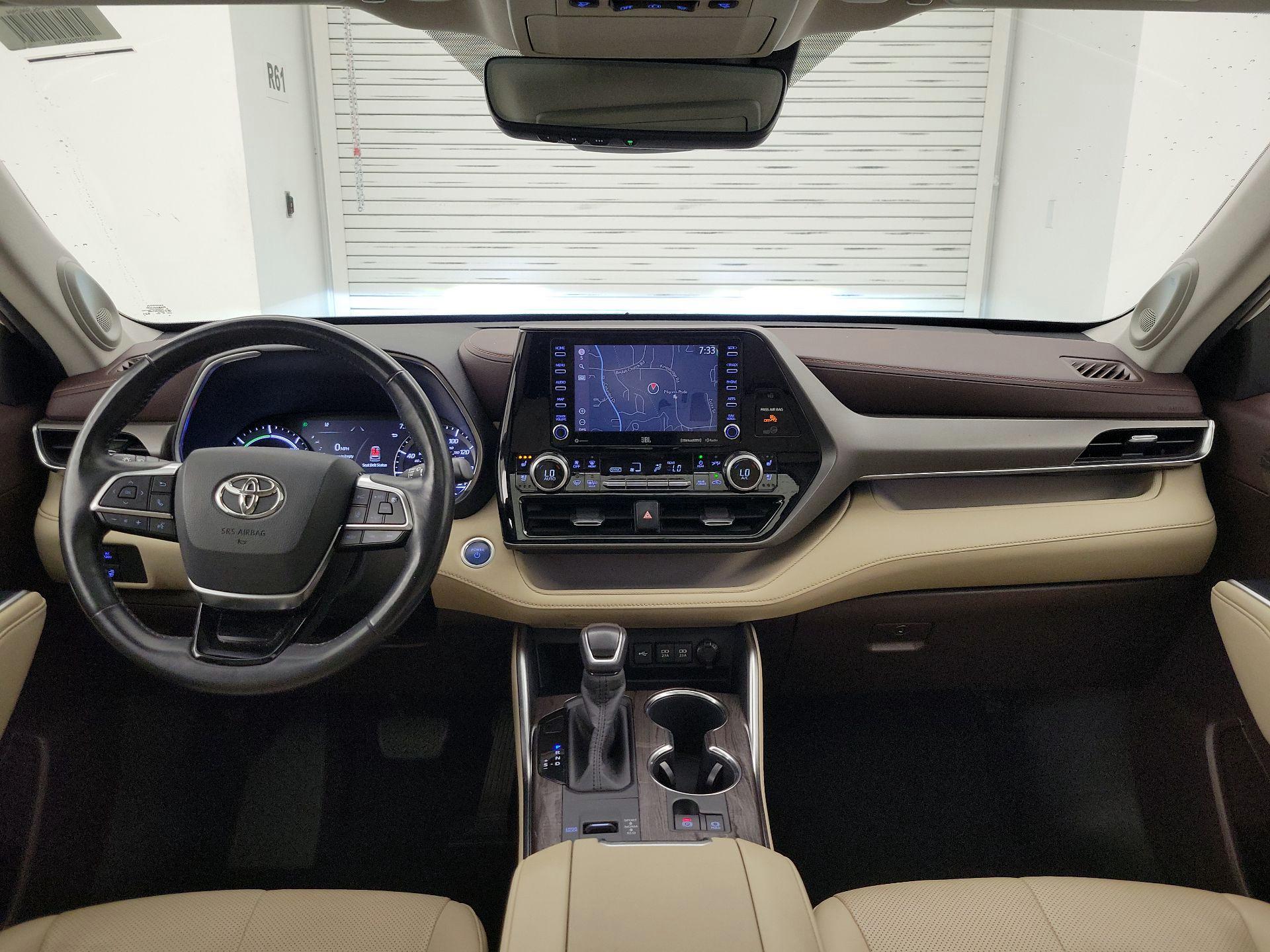 Thumbnail: 2020 Toyota Highlander - 9