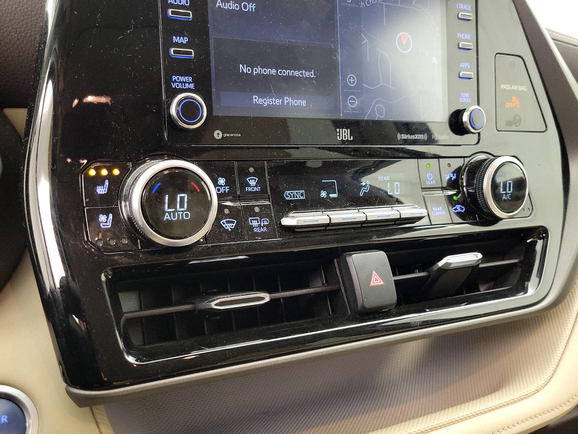 Thumbnail: 2020 Toyota Highlander - 17