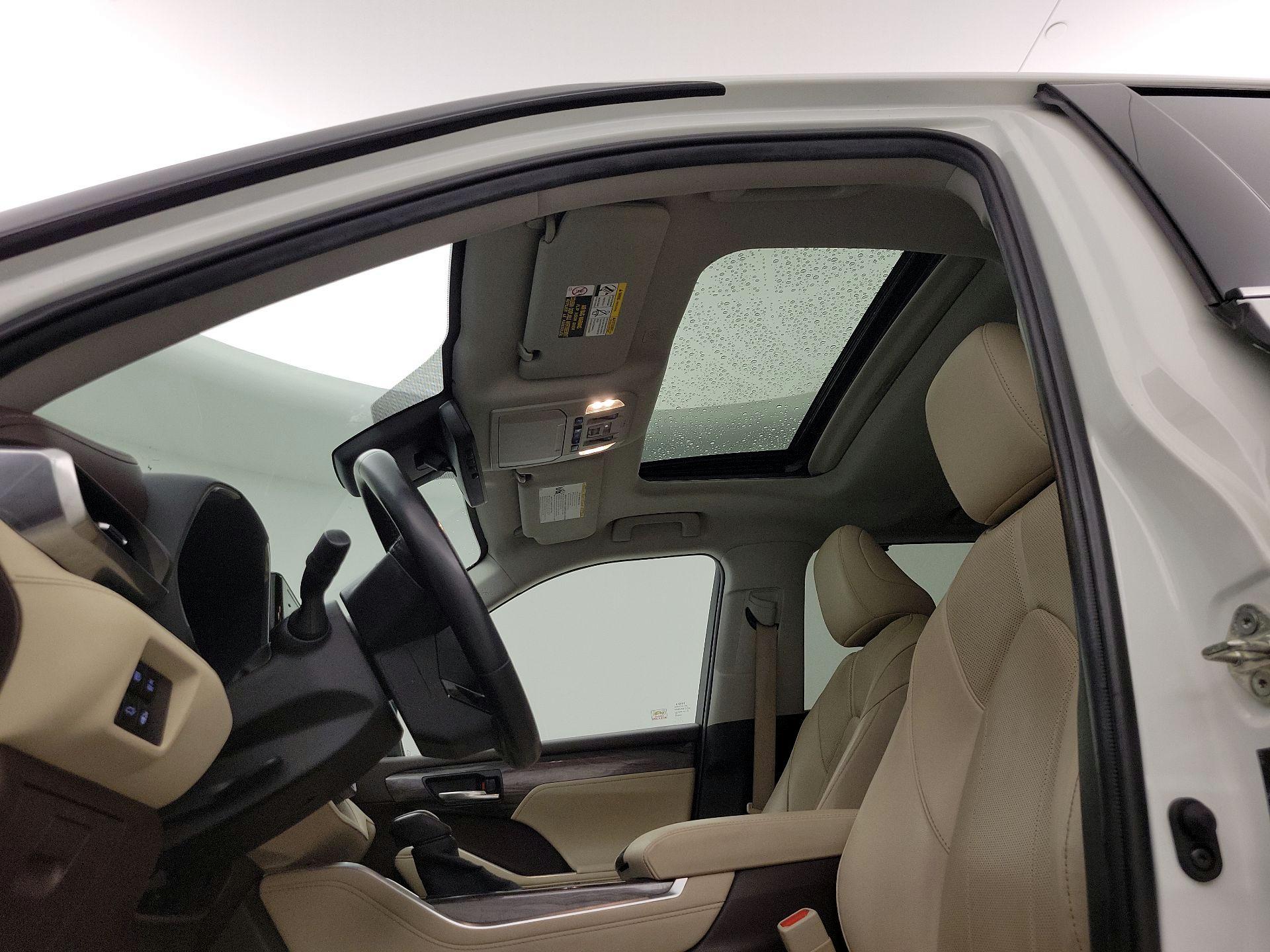 Thumbnail: 2020 Toyota Highlander - 20