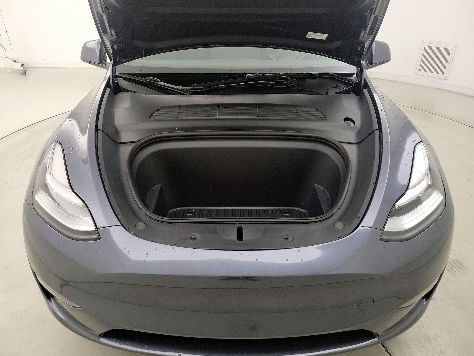 2023 Tesla Model Y Long Range - Photo 23